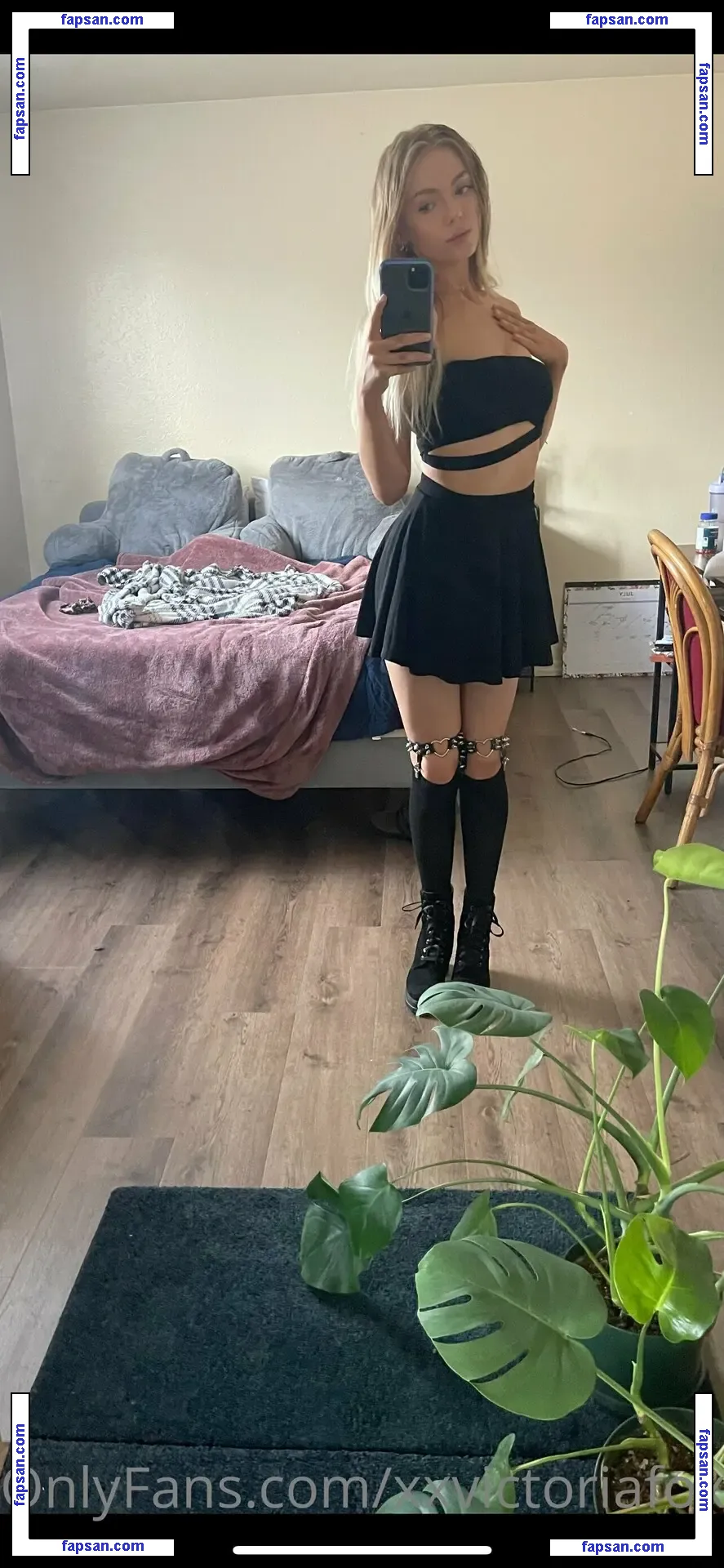 xxvictoriafoxxx nude photo #0002 from OnlyFans