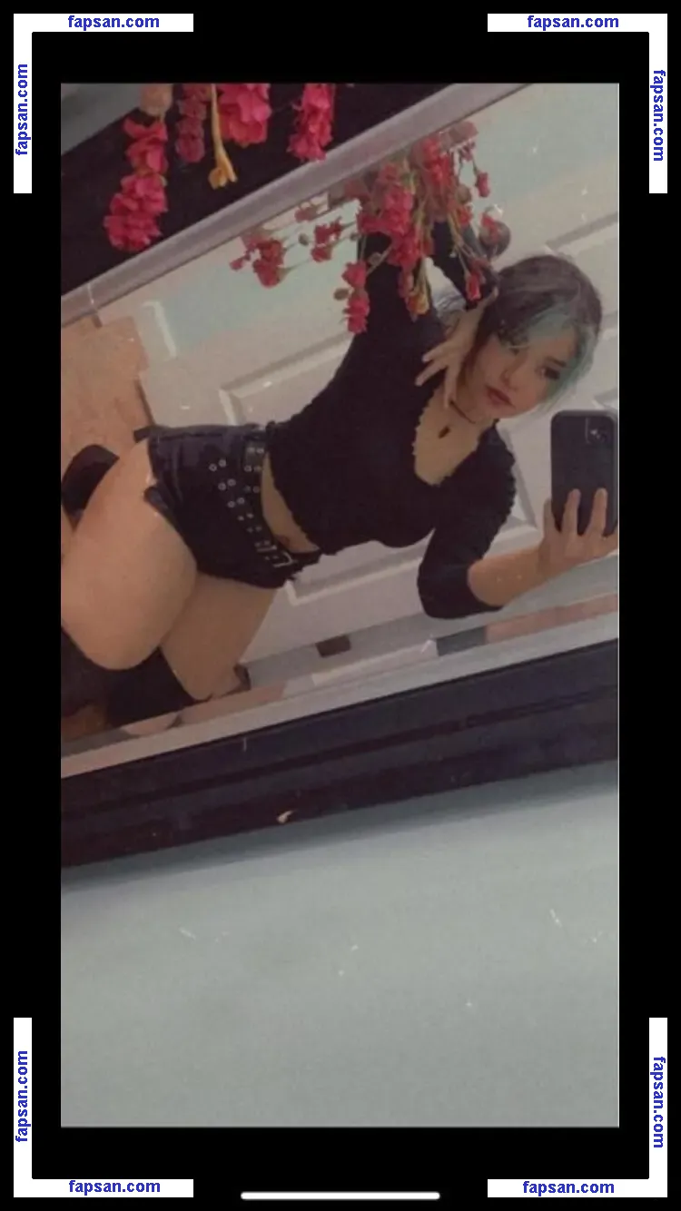 xxxbeachgothhxxx nude photo #0002 from OnlyFans