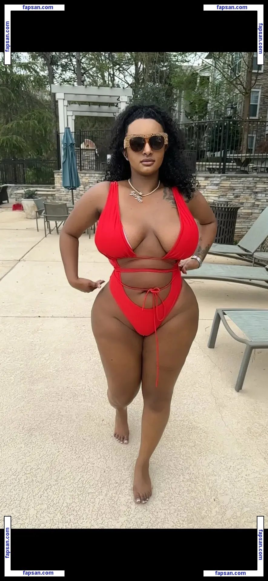 xxxbeebee nude photo #0011 from OnlyFans