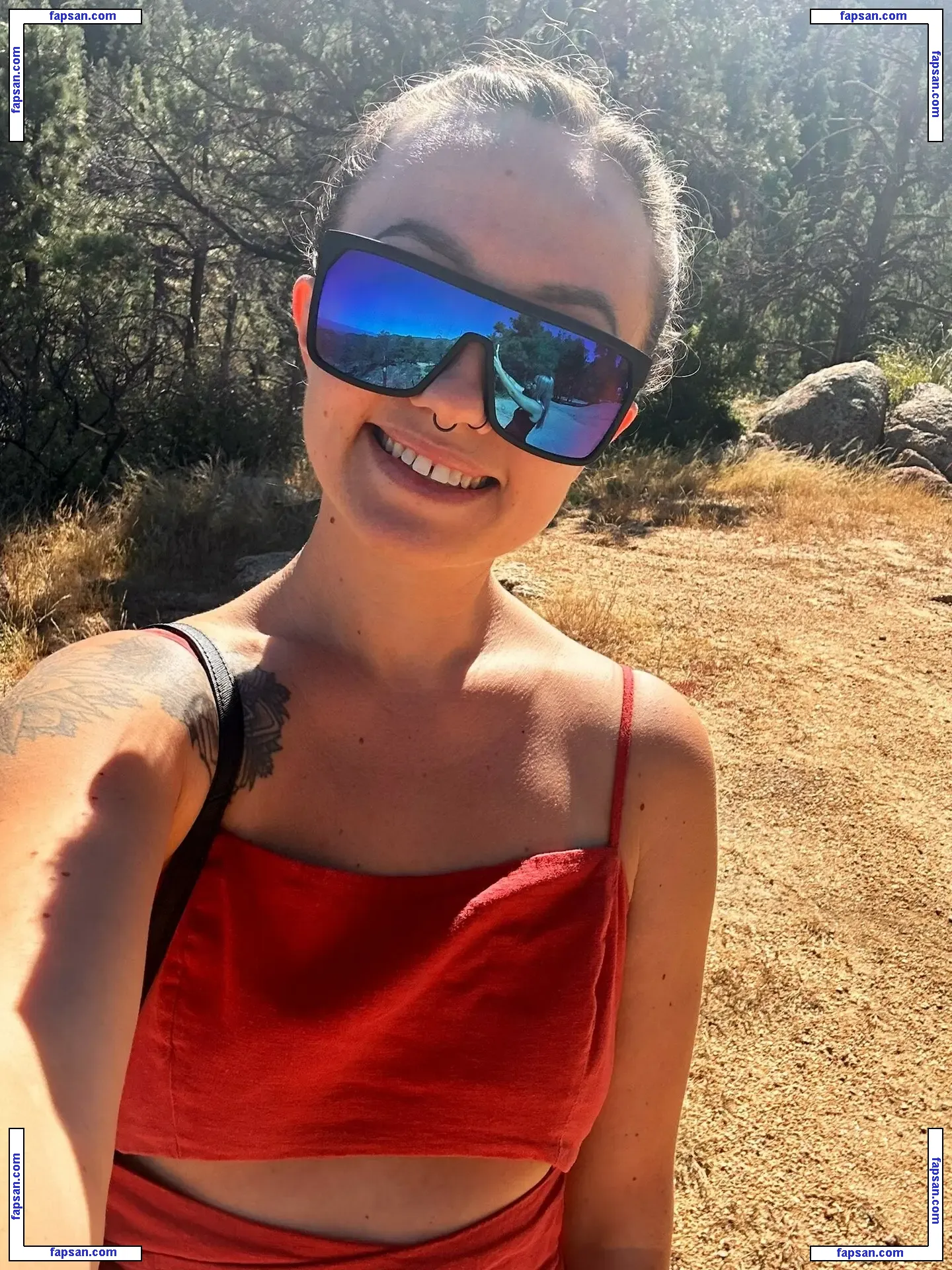 Xxxkhloekarter nude photo #0063 from OnlyFans