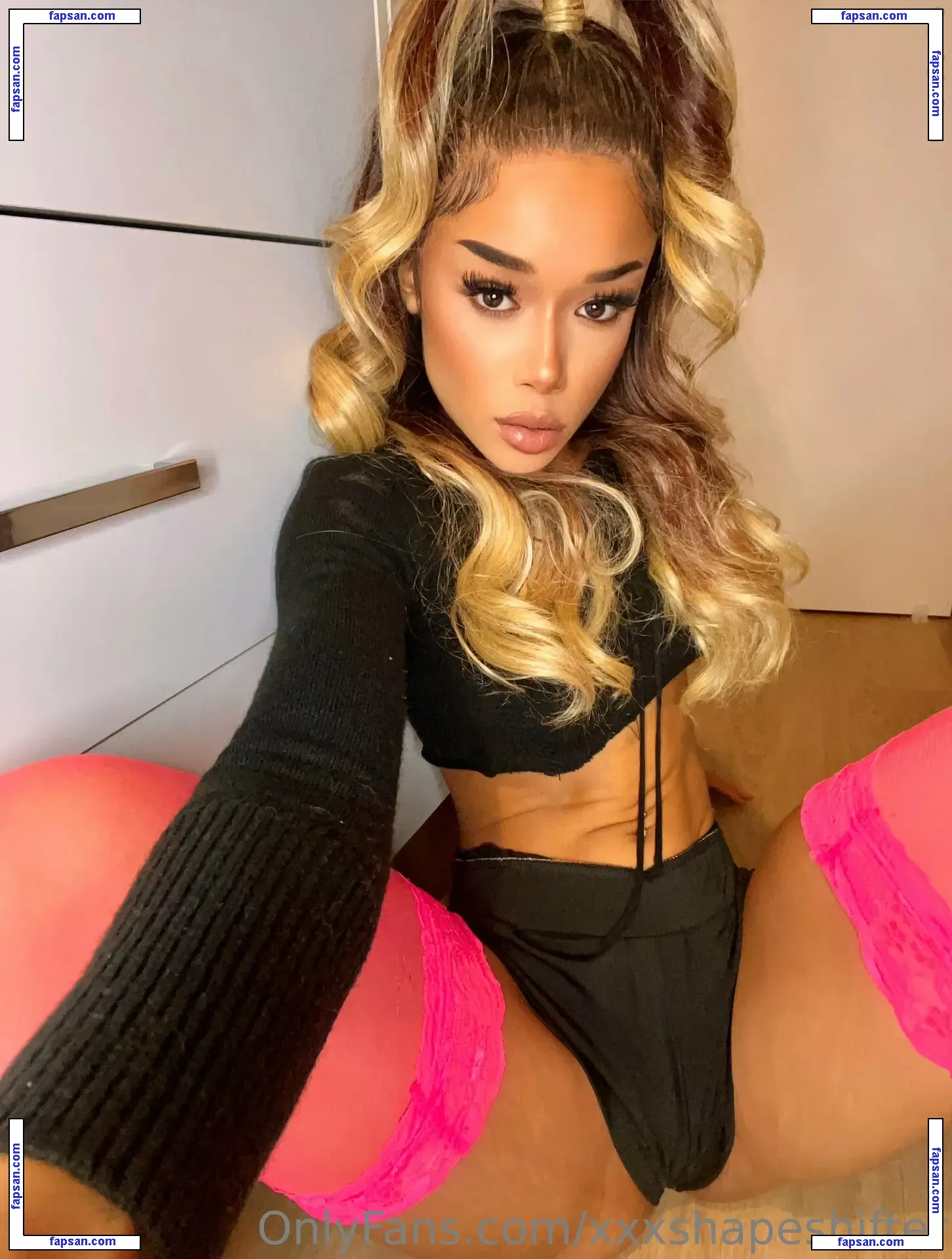 xxxshapeshifter nude photo #0014 from OnlyFans
