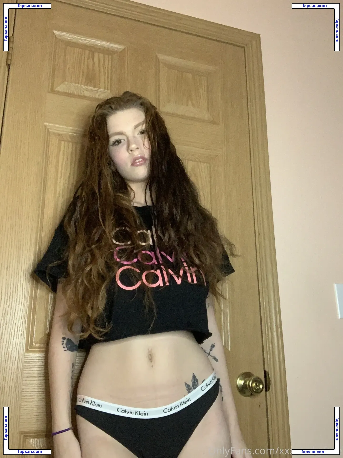 xxxxbabyfree nude photo #0003 from OnlyFans