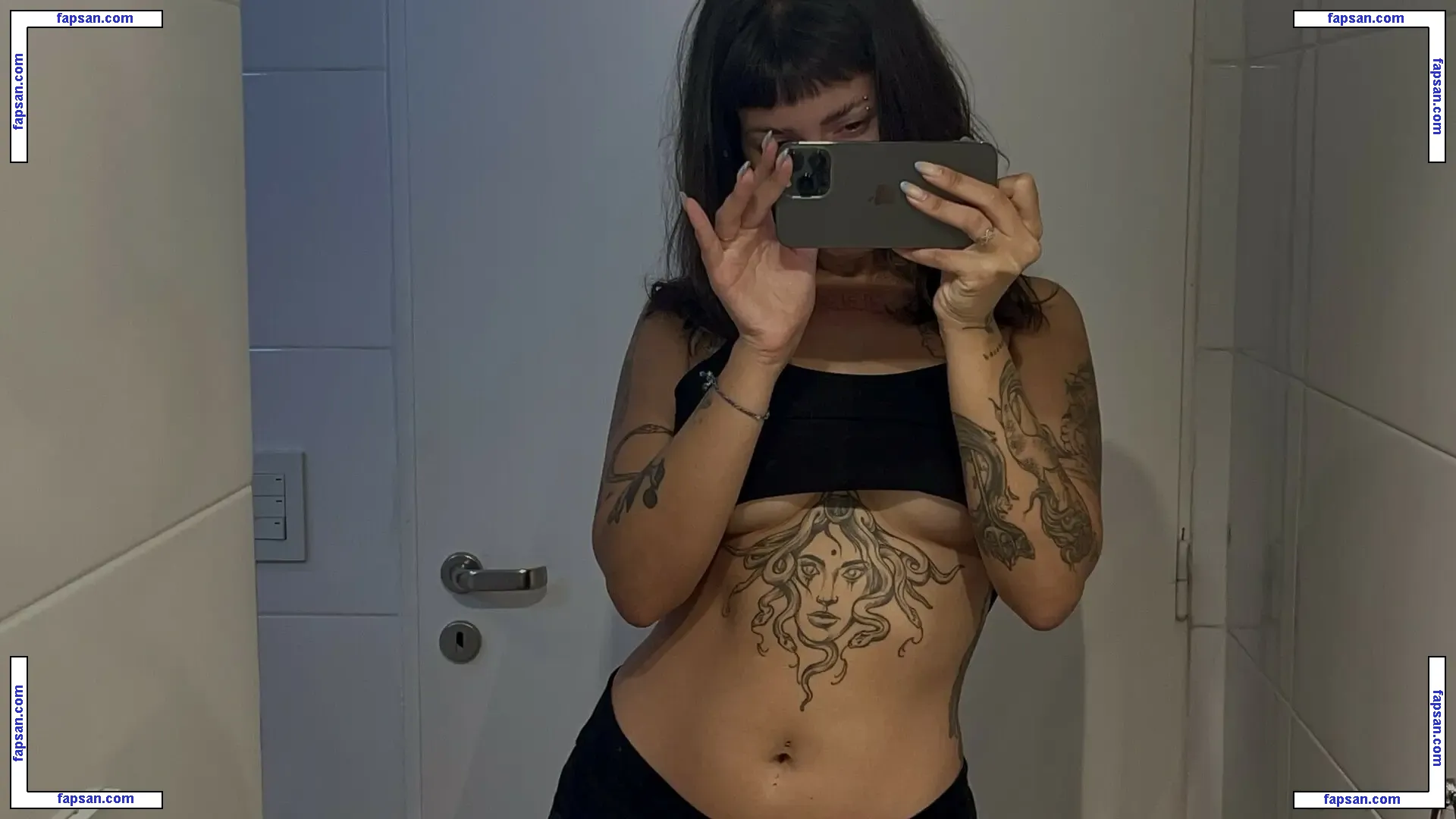 xyourmarimari nude photo #0045 from OnlyFans