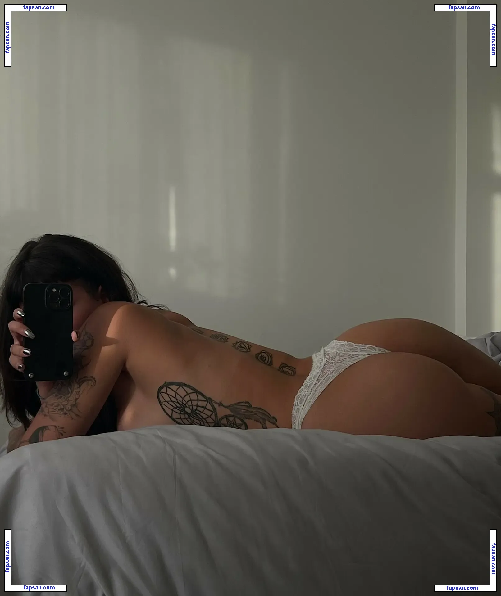 xyourmarimari nude photo #0048 from OnlyFans