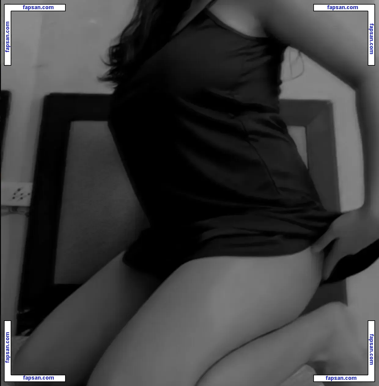 xyz_riin голая фото #0010 с Онлифанс