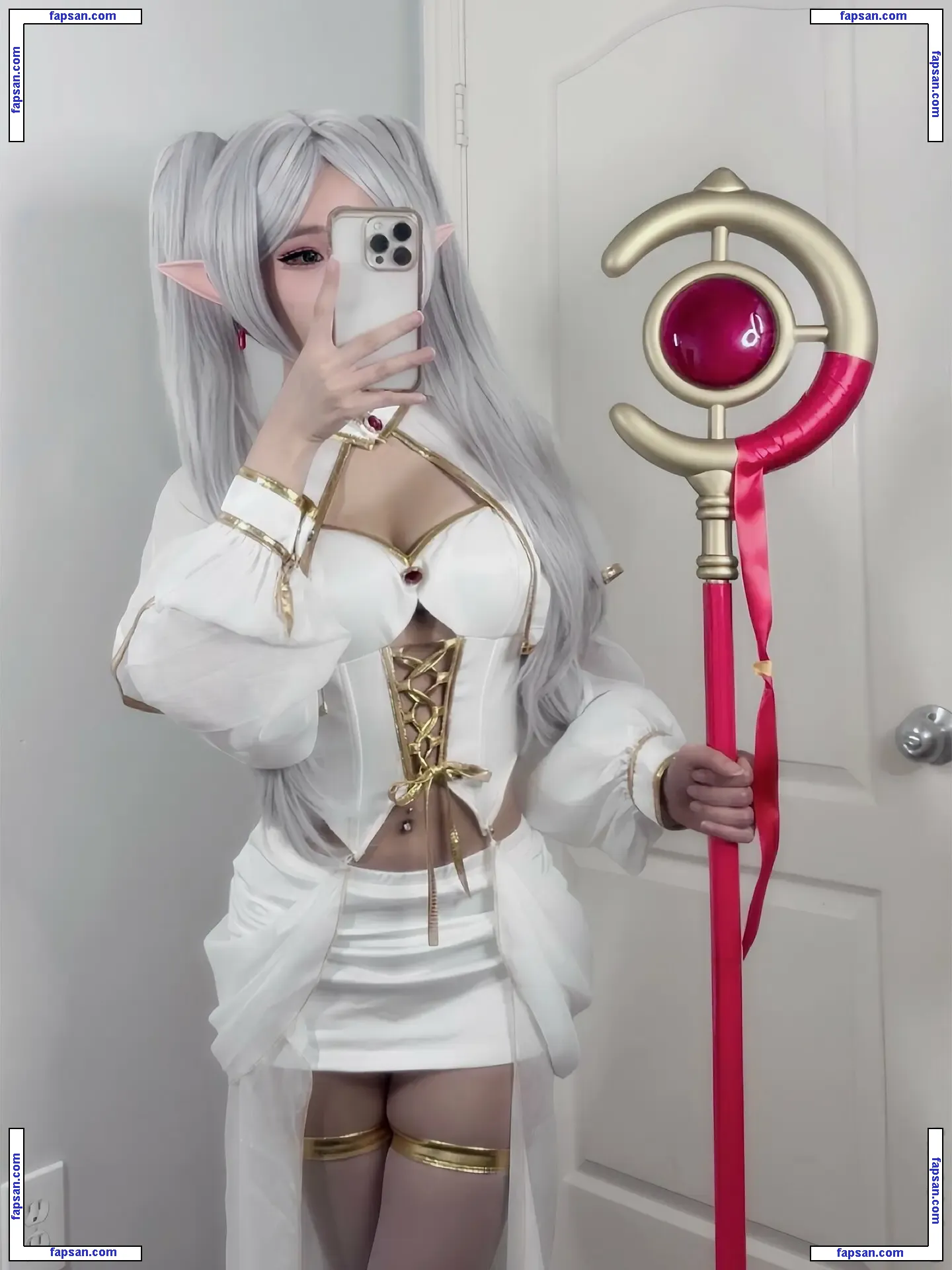 y3miku nude photo #0001 from OnlyFans