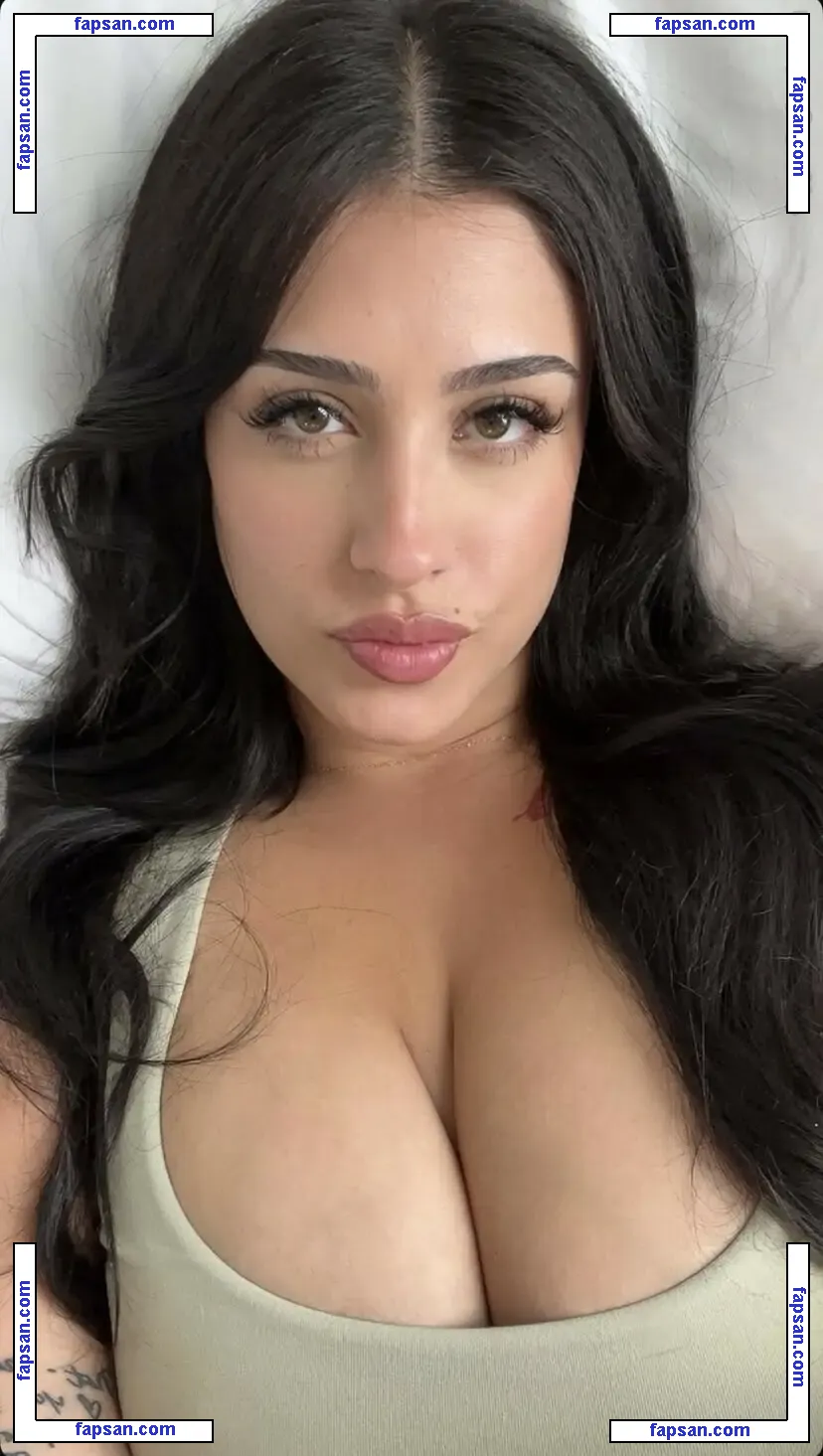 Yagirlnataliee nude photo #0027 from OnlyFans