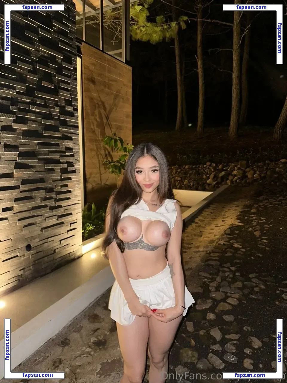 Yajanaaa / Yajanacano nude photo #0011 from OnlyFans