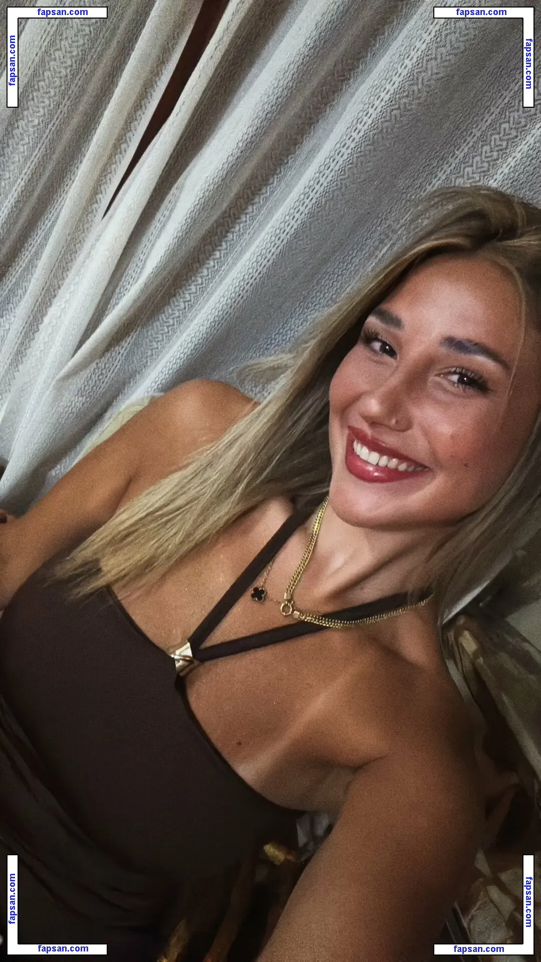 Yami Sanchez nude photo #0025 from OnlyFans