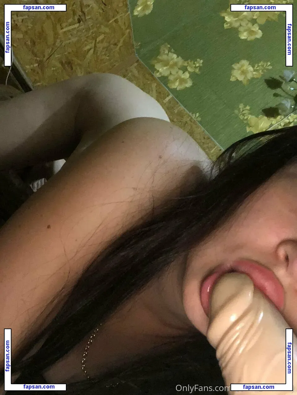 yanamulberry nude photo #0030 from OnlyFans