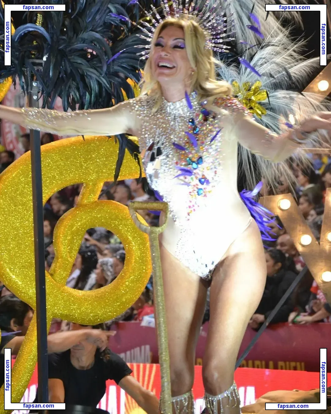 Yanina Latorre nude photo #0015 from OnlyFans