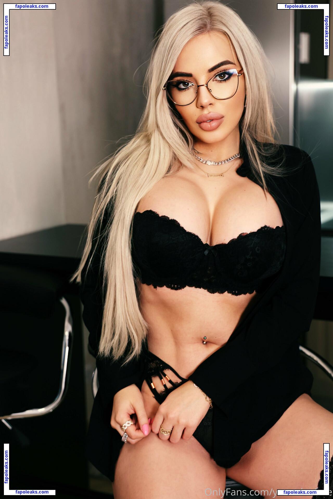 yannaluxfree nude photo #0003 from OnlyFans