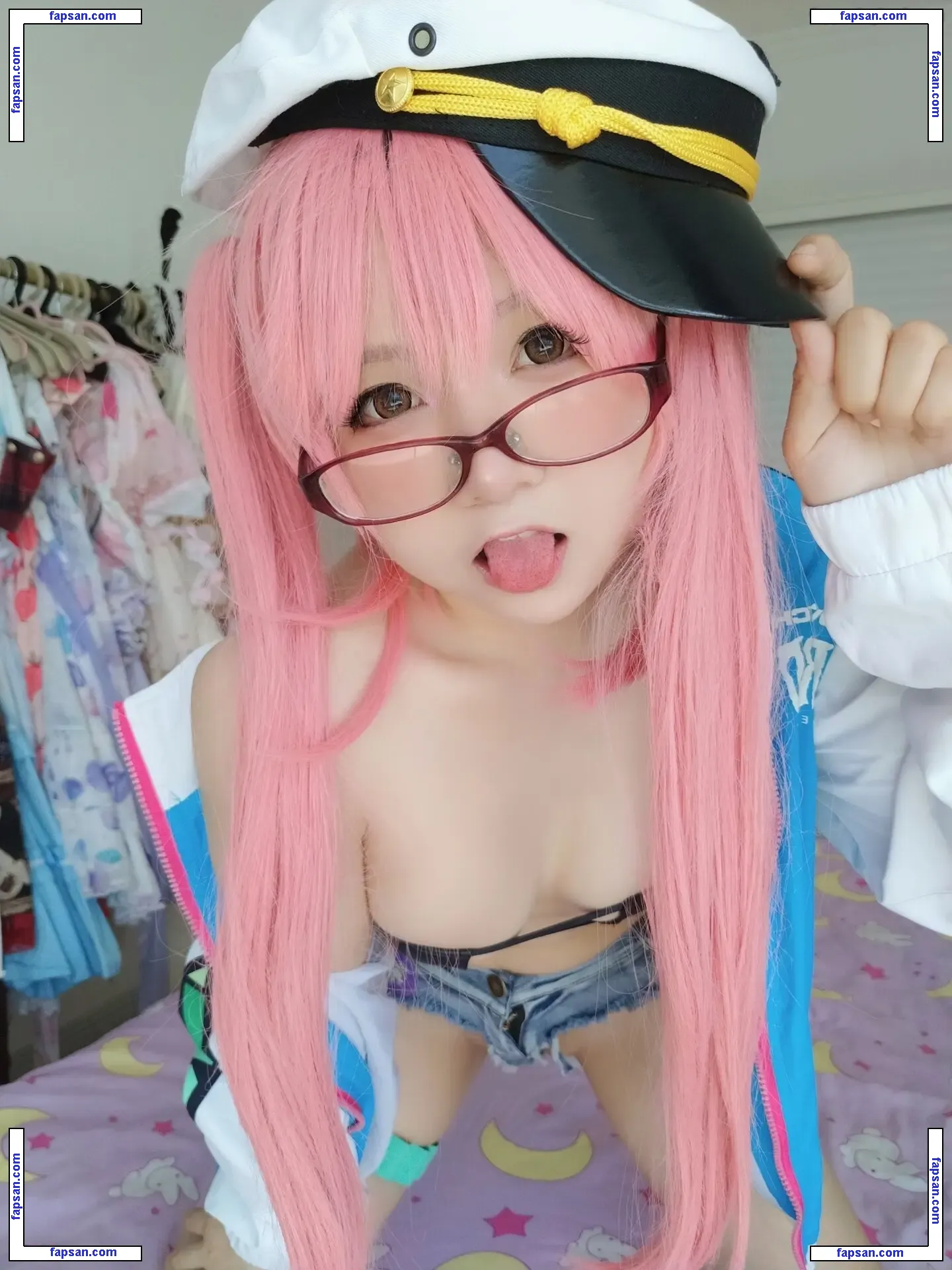 YaoYaoQwQ nude photo #0333 from OnlyFans