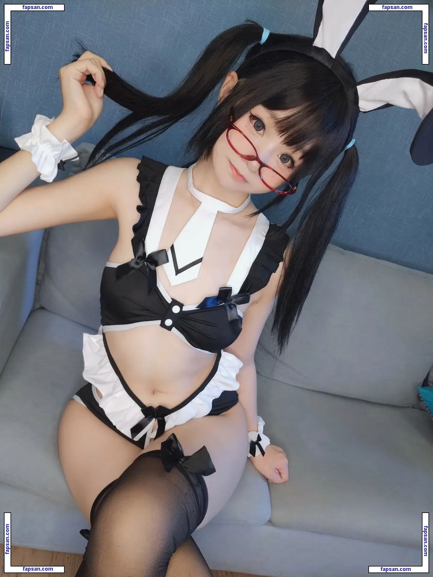 YaoYaoQwQ nude photo #0441 from OnlyFans