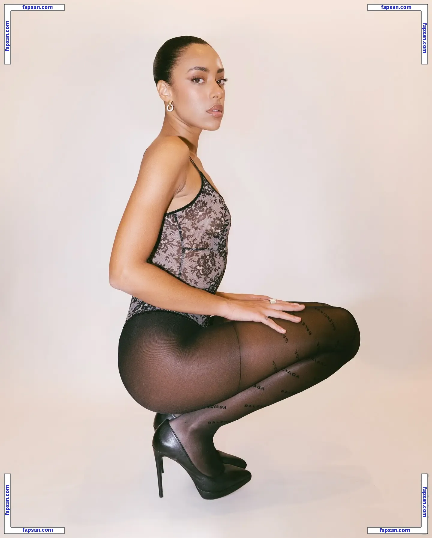 Yara Charry nude photo #0067 from OnlyFans