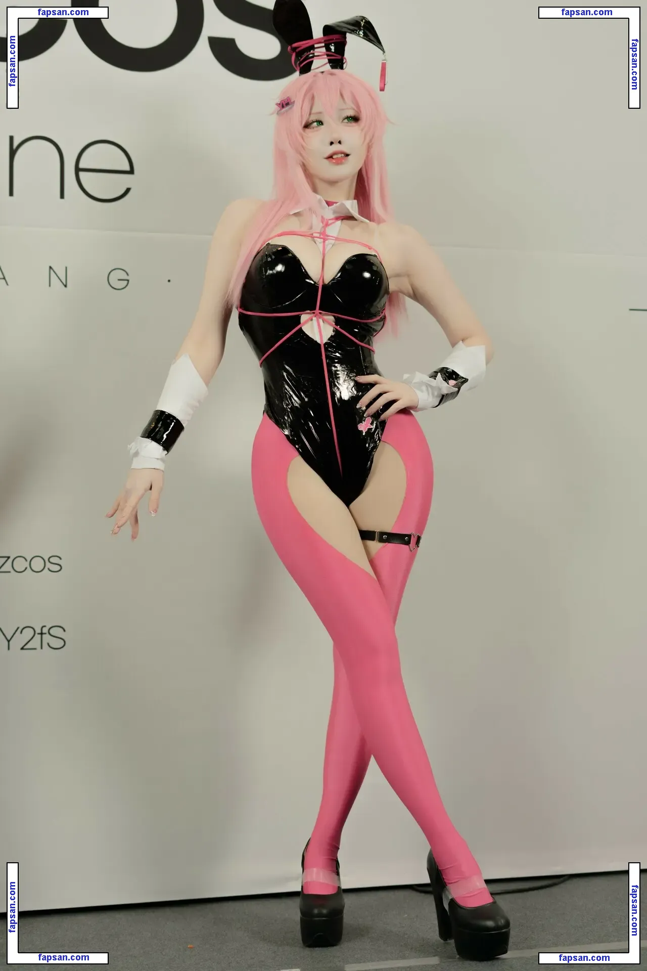 yasal_170 голая фото #0033 с Онлифанс