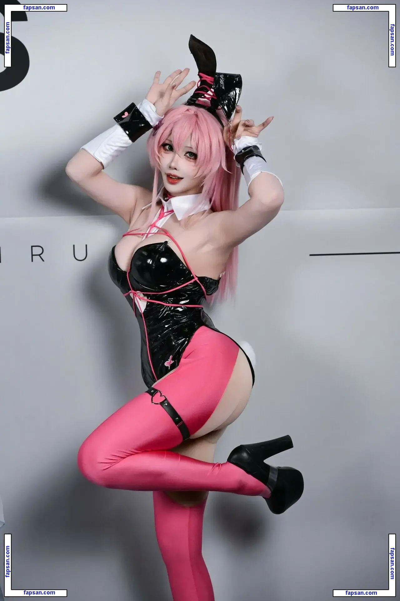 yasal_170 голая фото #0037 с Онлифанс