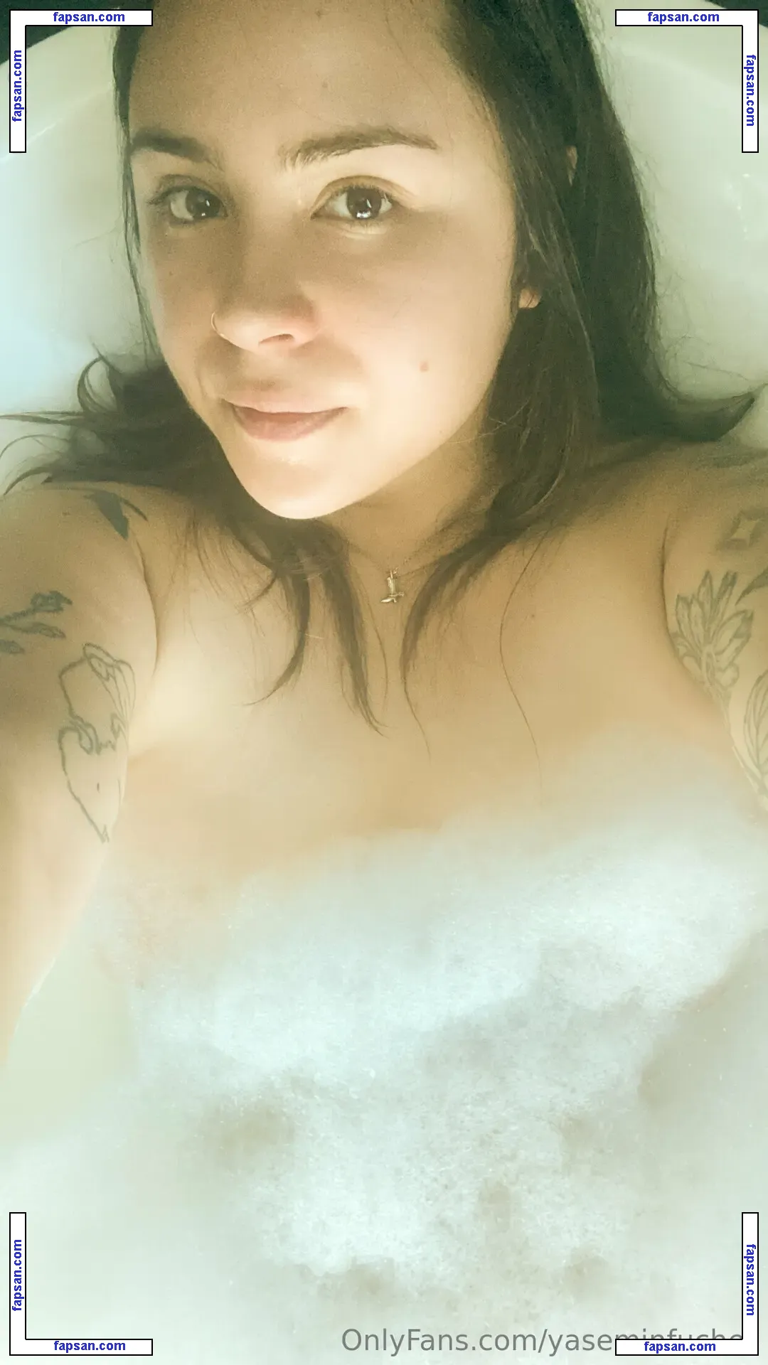 yaseminfuches nude photo #0002 from OnlyFans