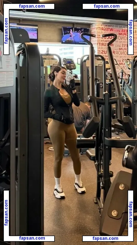 Yasi Alba голая фото #0010 с Онлифанс