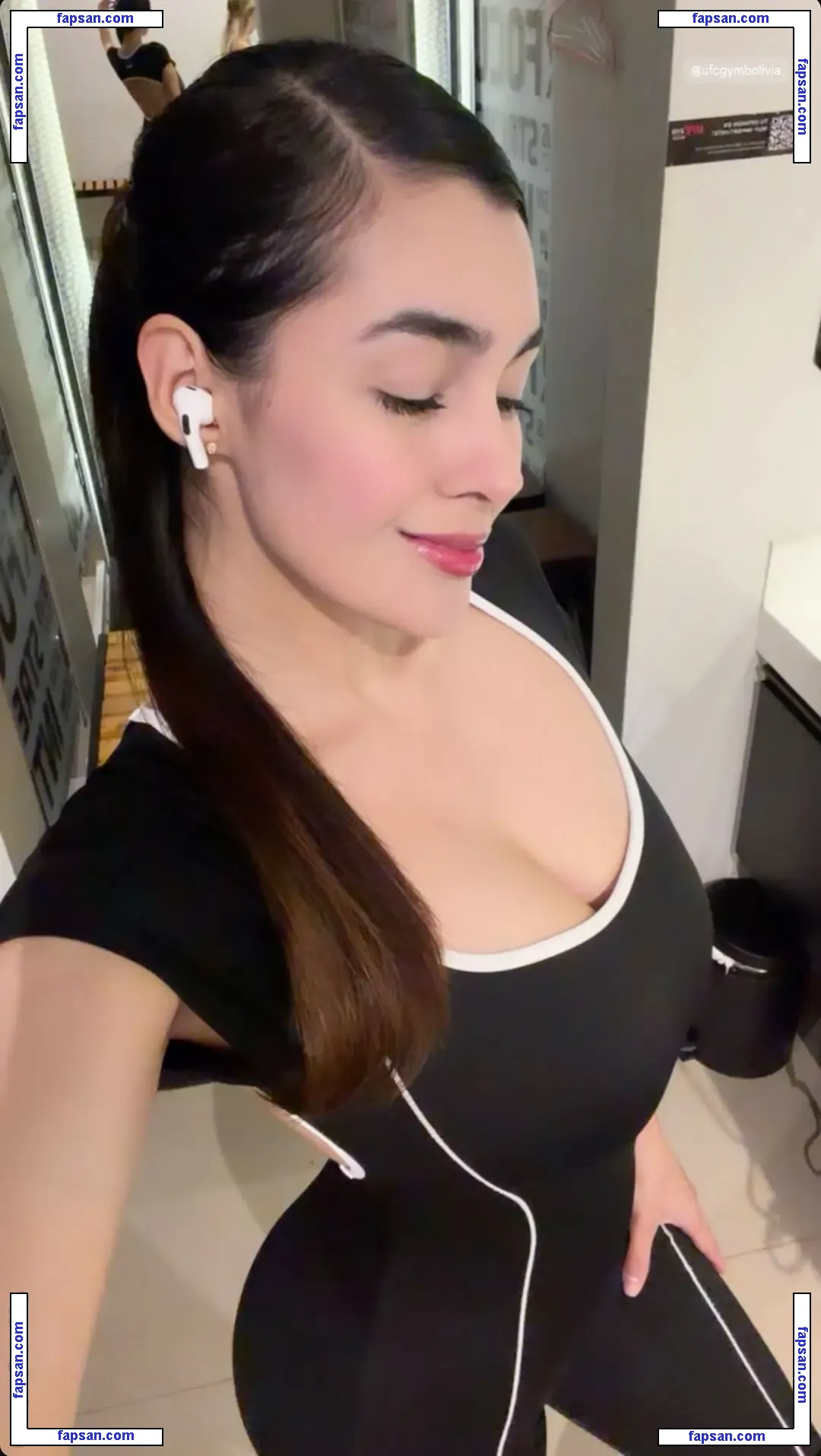 Yasi Alba nude photo #0026 from OnlyFans