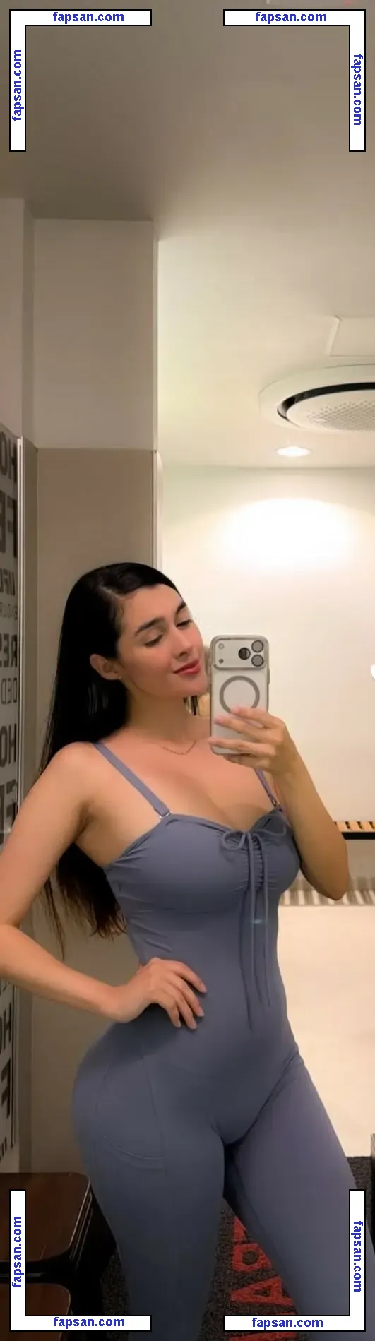 Yasi Alba nude photo #0043 from OnlyFans