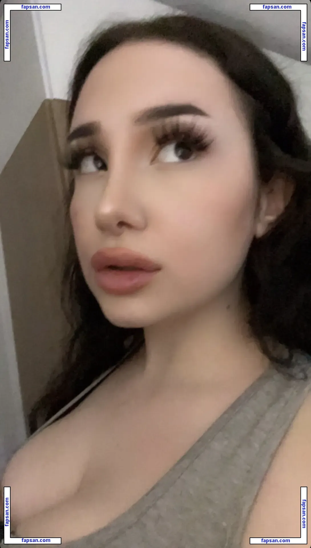 yasilisches nude photo #0009 from OnlyFans