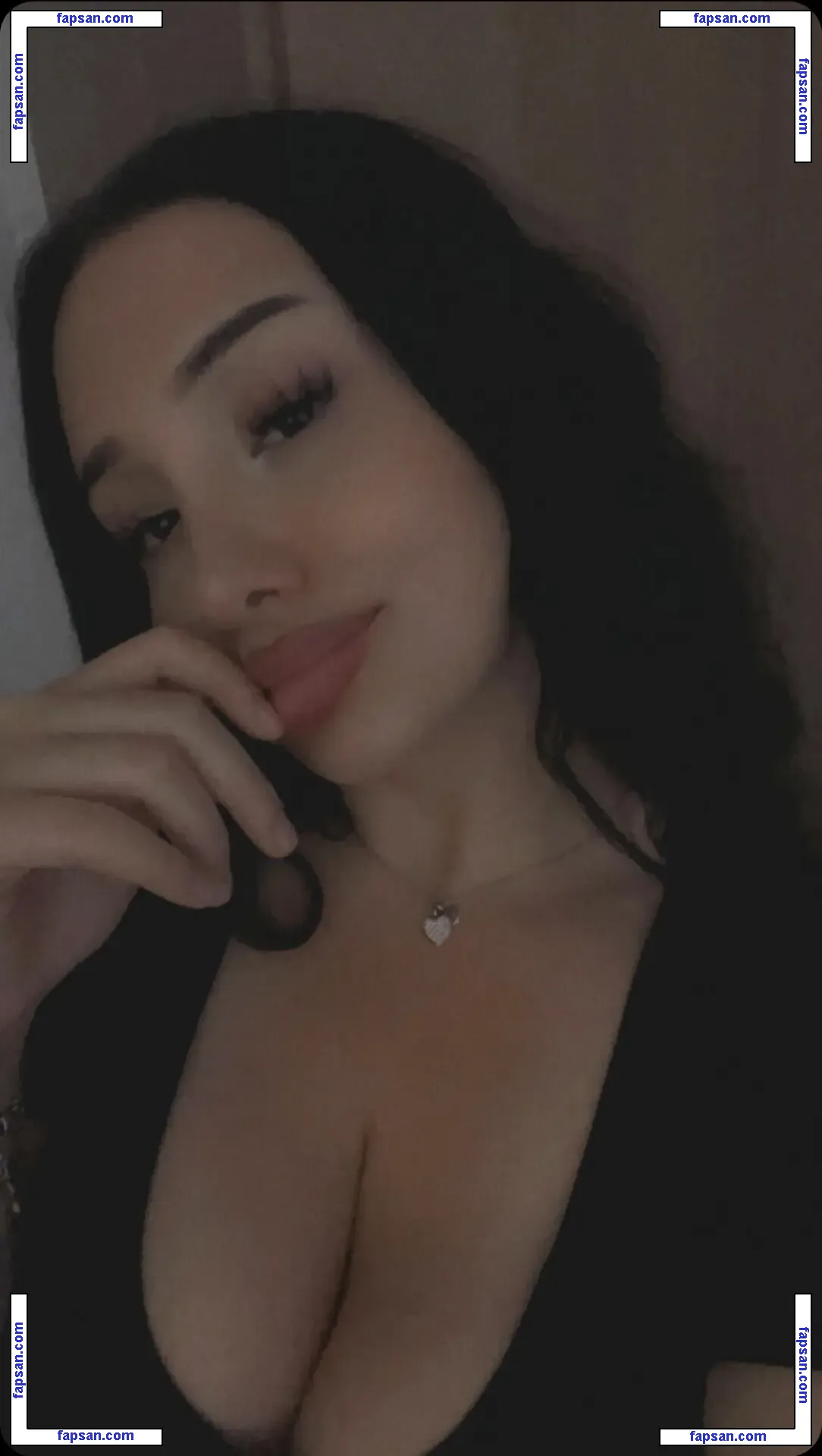 yasilisches nude photo #0017 from OnlyFans