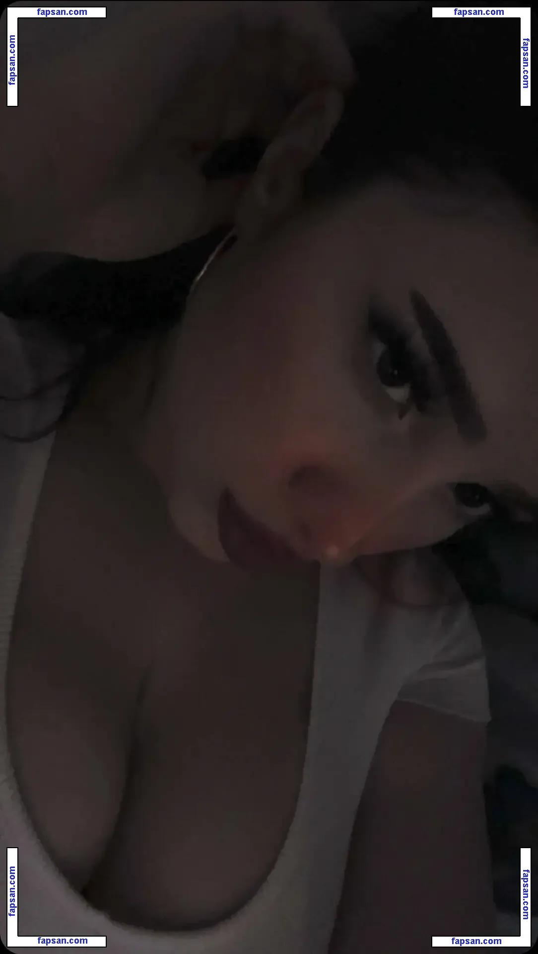 yasilisches nude photo #0022 from OnlyFans
