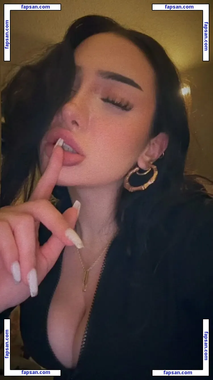 yasilisches nude photo #0058 from OnlyFans