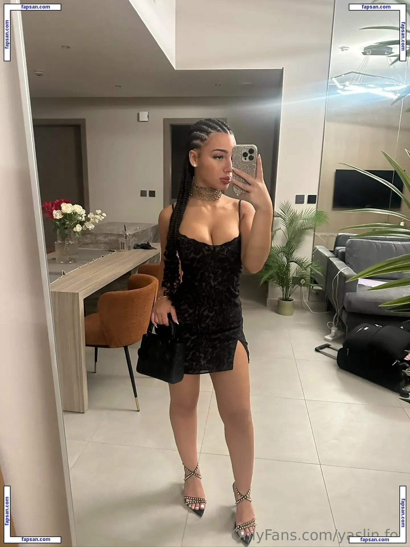 yaslin.fox nude photo #0025 from OnlyFans