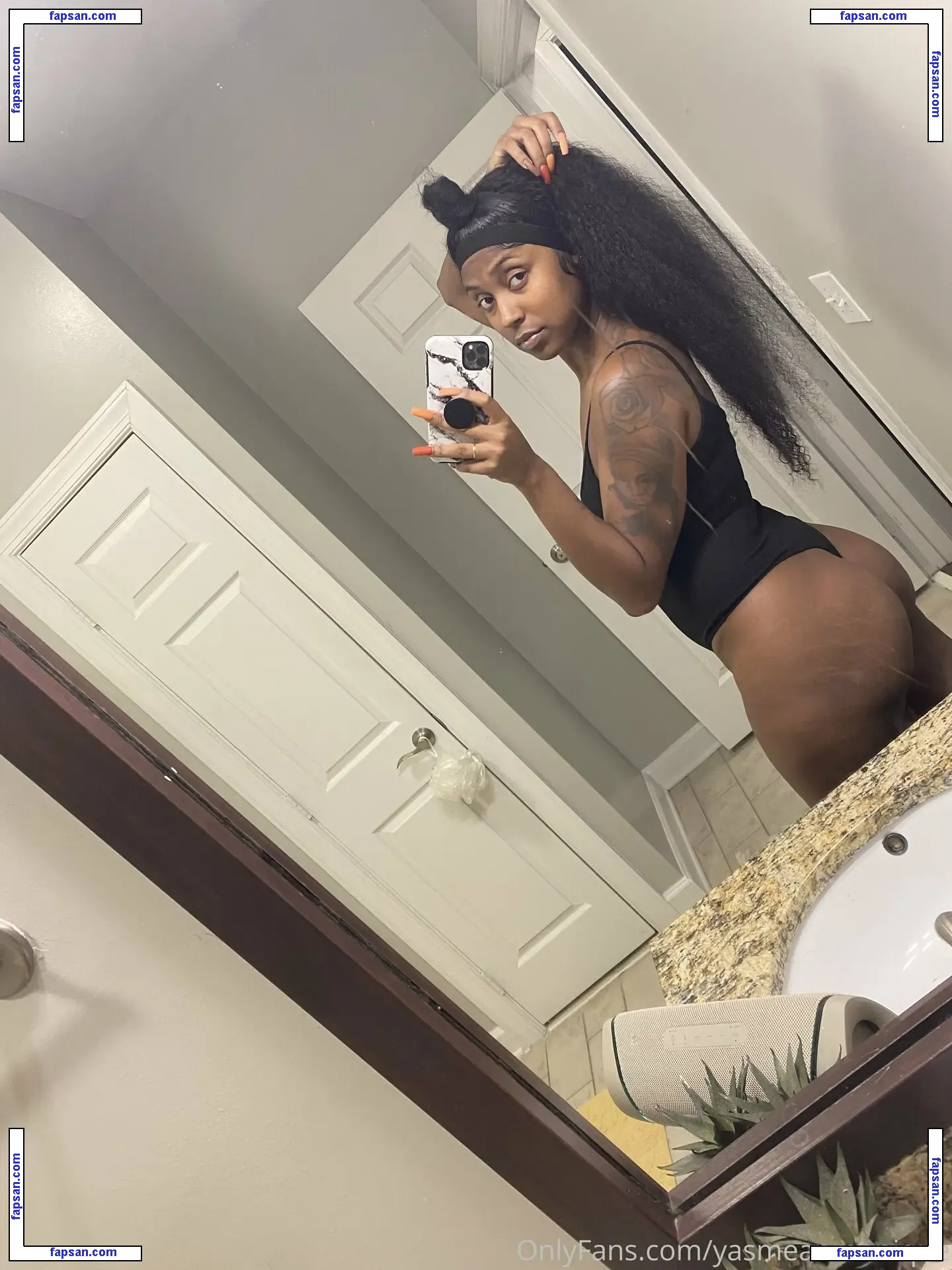 yasmeanmonique nude photo #0008 from OnlyFans