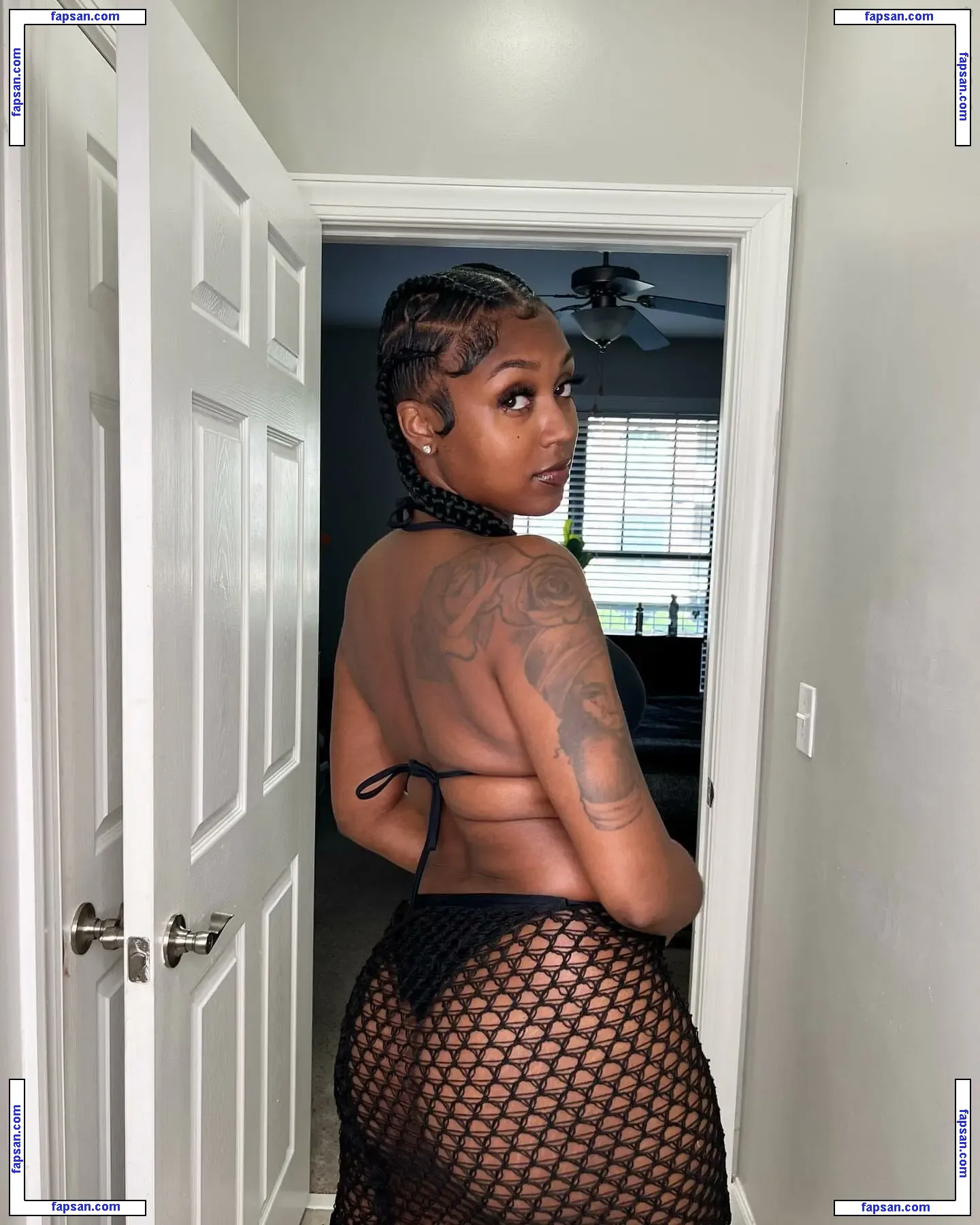 yasmeanmonique nude photo #0023 from OnlyFans