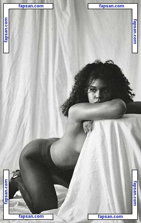 Yasmeen Kearra голая фото #0023 с Онлифанс