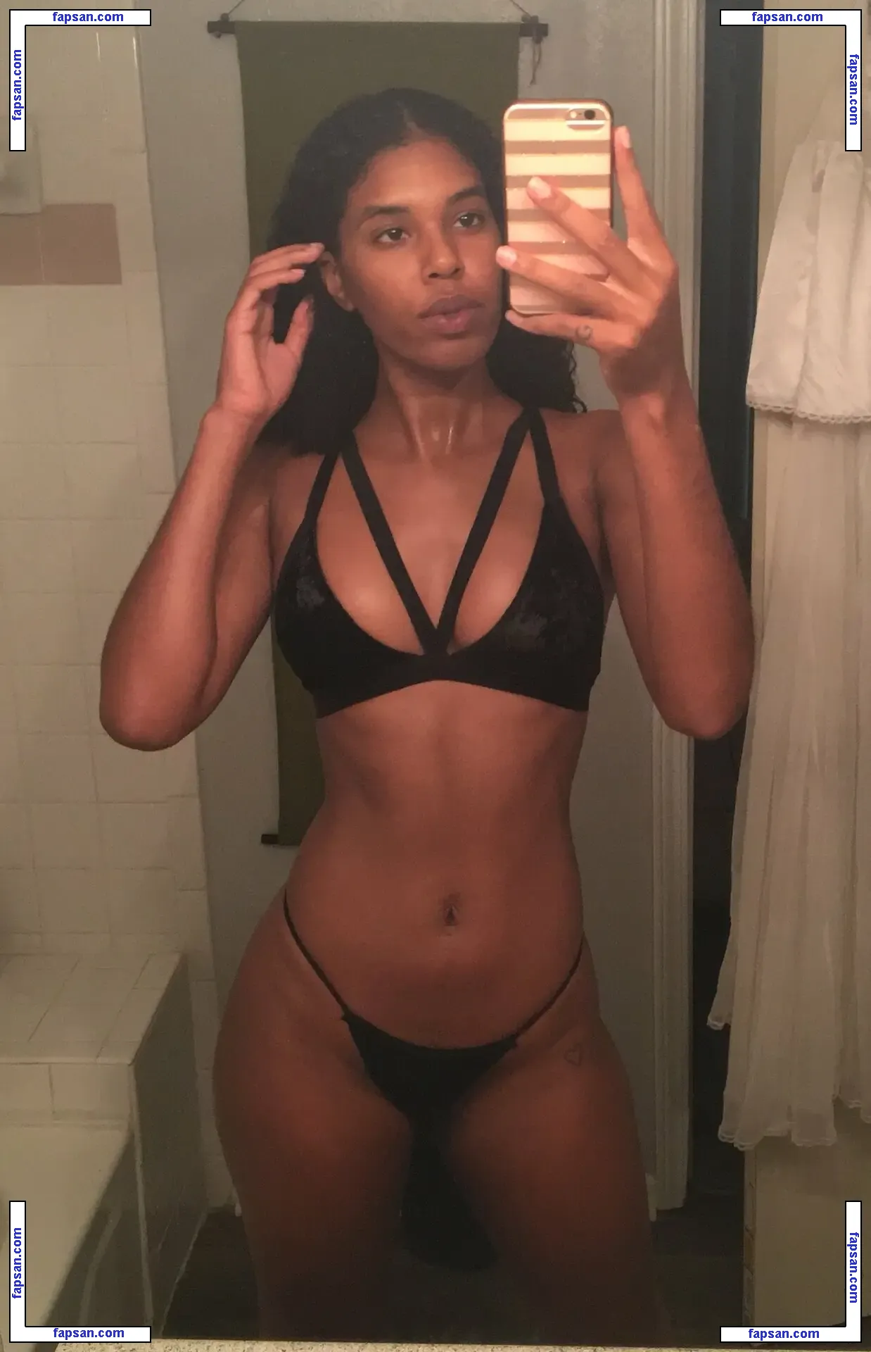 Yasmeen Kearra голая фото #0033 с Онлифанс