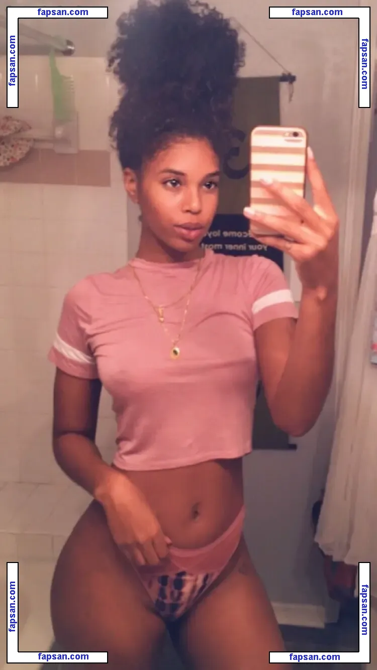 Yasmeen Kearra голая фото #0035 с Онлифанс