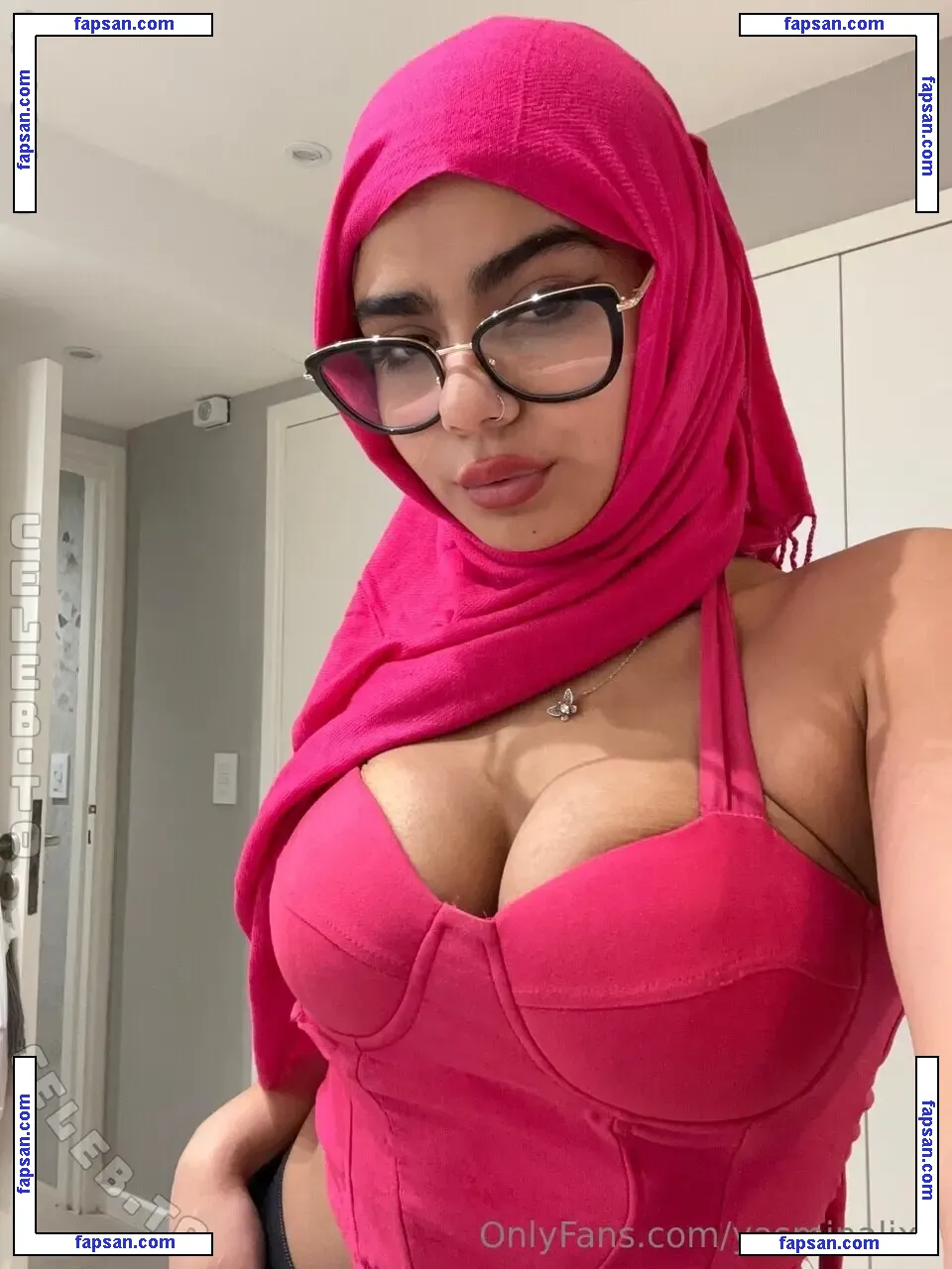 yasminalixx nude photo #0003 from OnlyFans