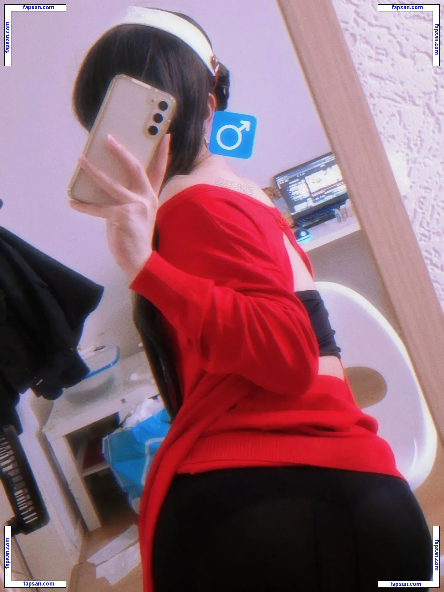 Yclawz nude photo #0005 from OnlyFans