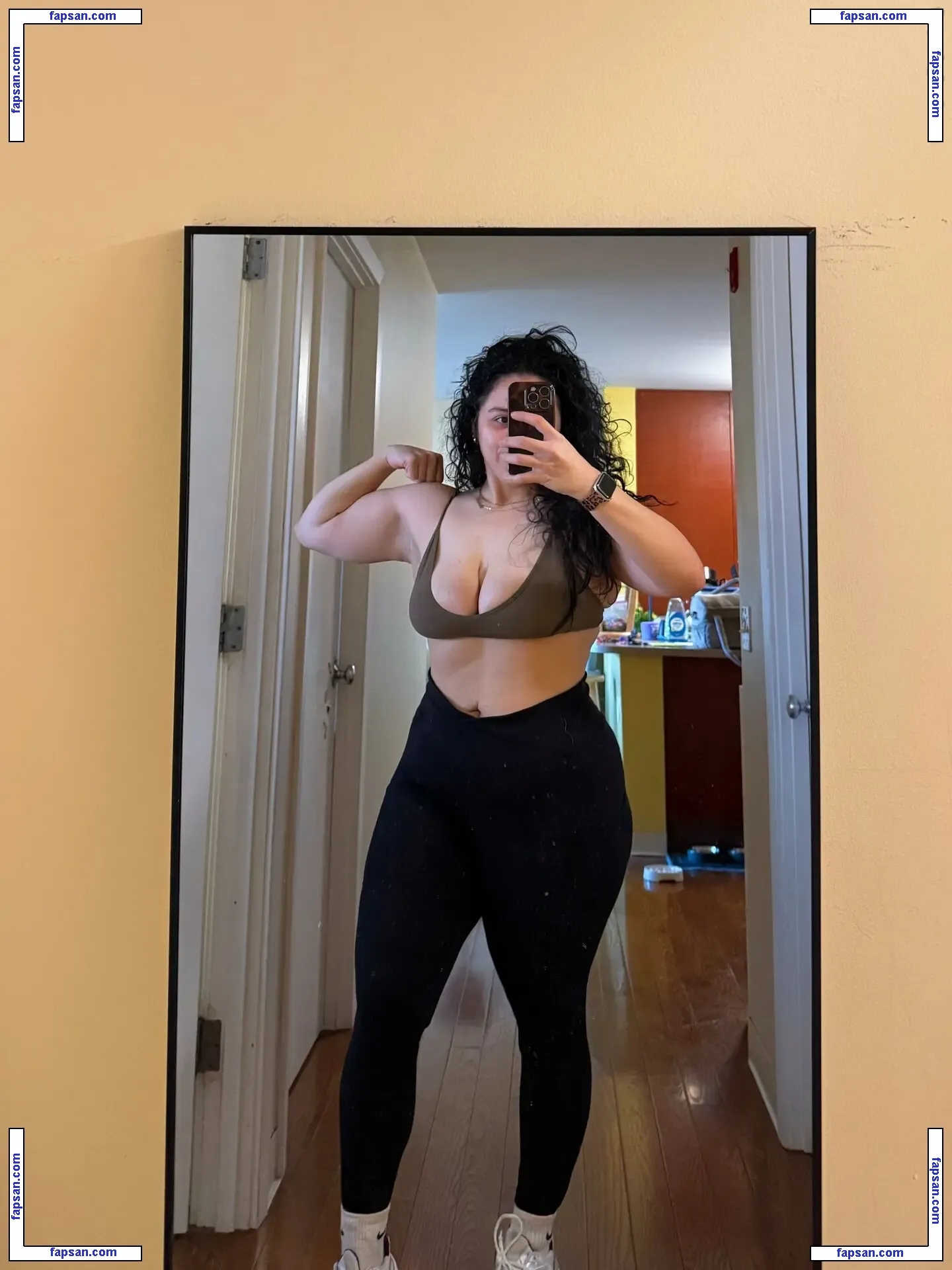 Yelikiss nude photo #0002 from OnlyFans