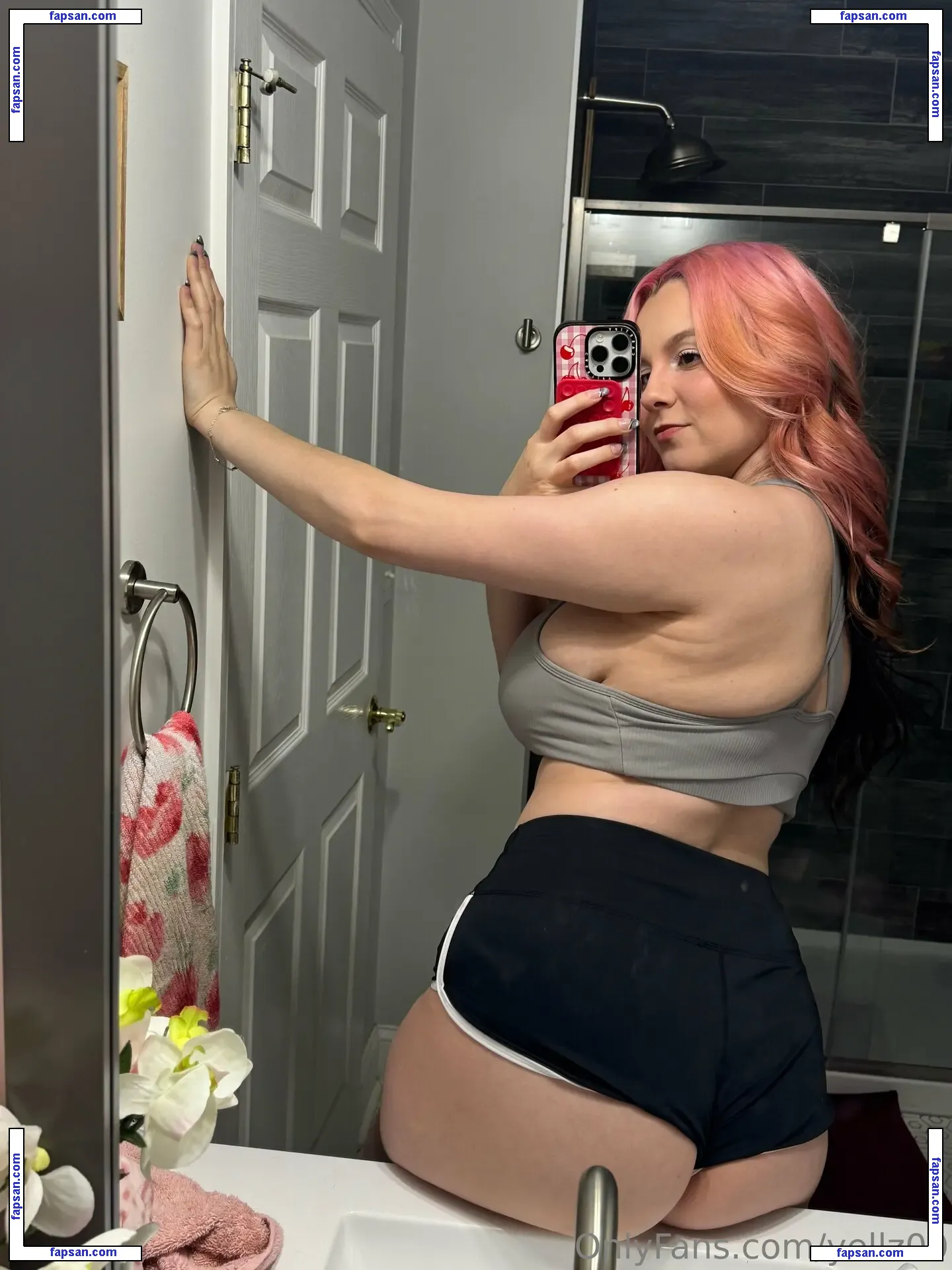 yellz00 nude photo #0003 from OnlyFans