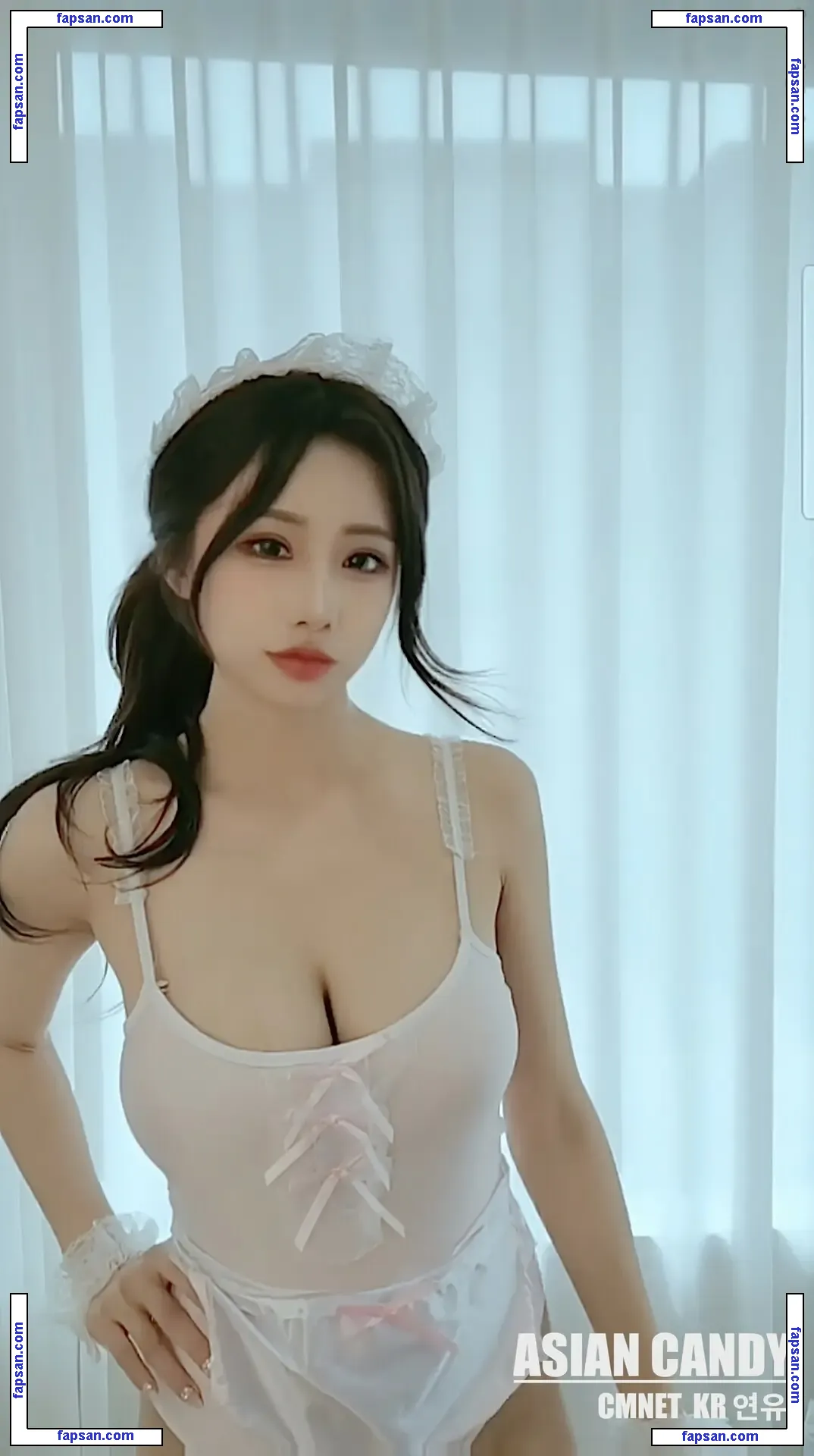 Yeon Yu nude photo #0004 from OnlyFans