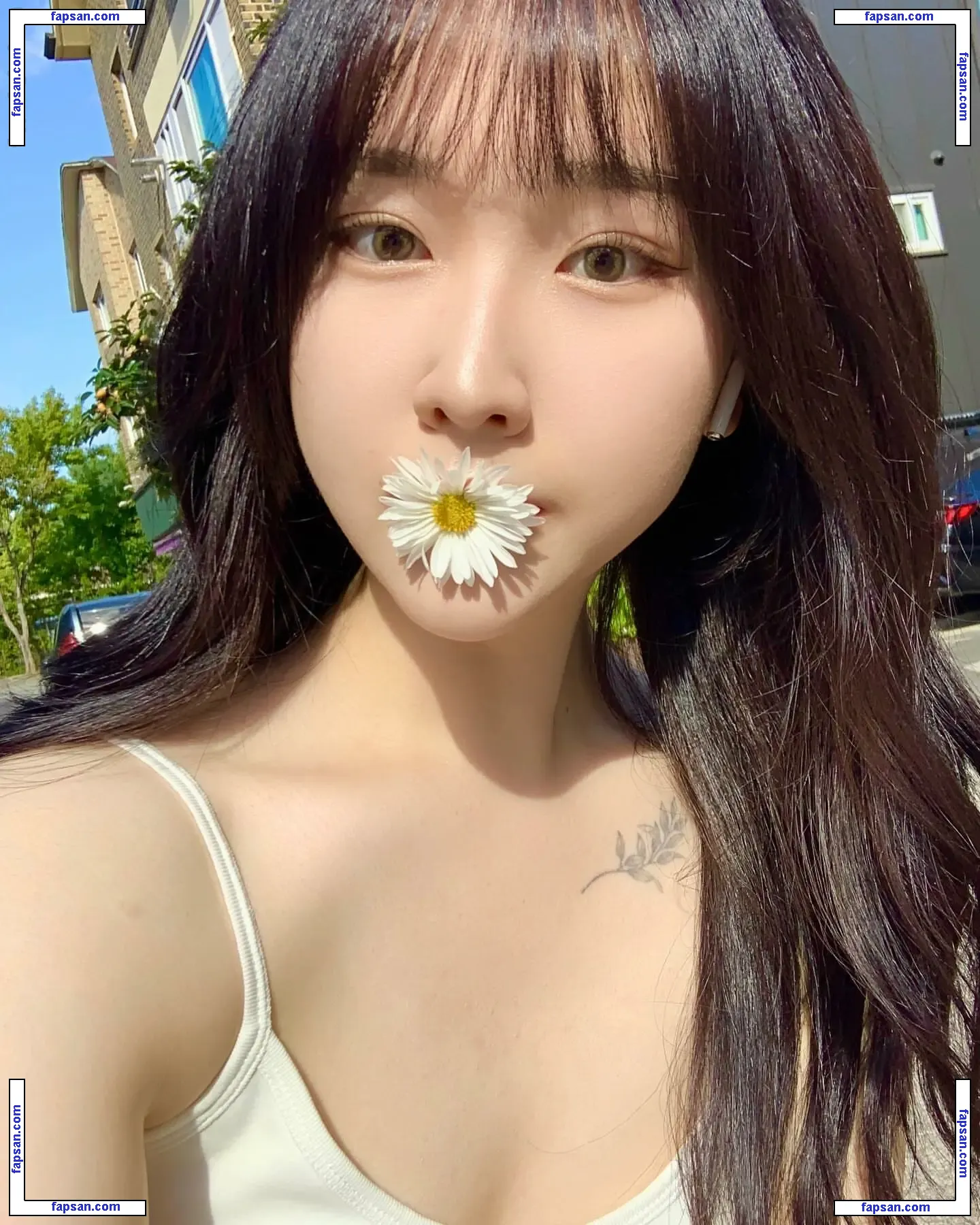 Yeonjju голая фото #0009 с Онлифанс