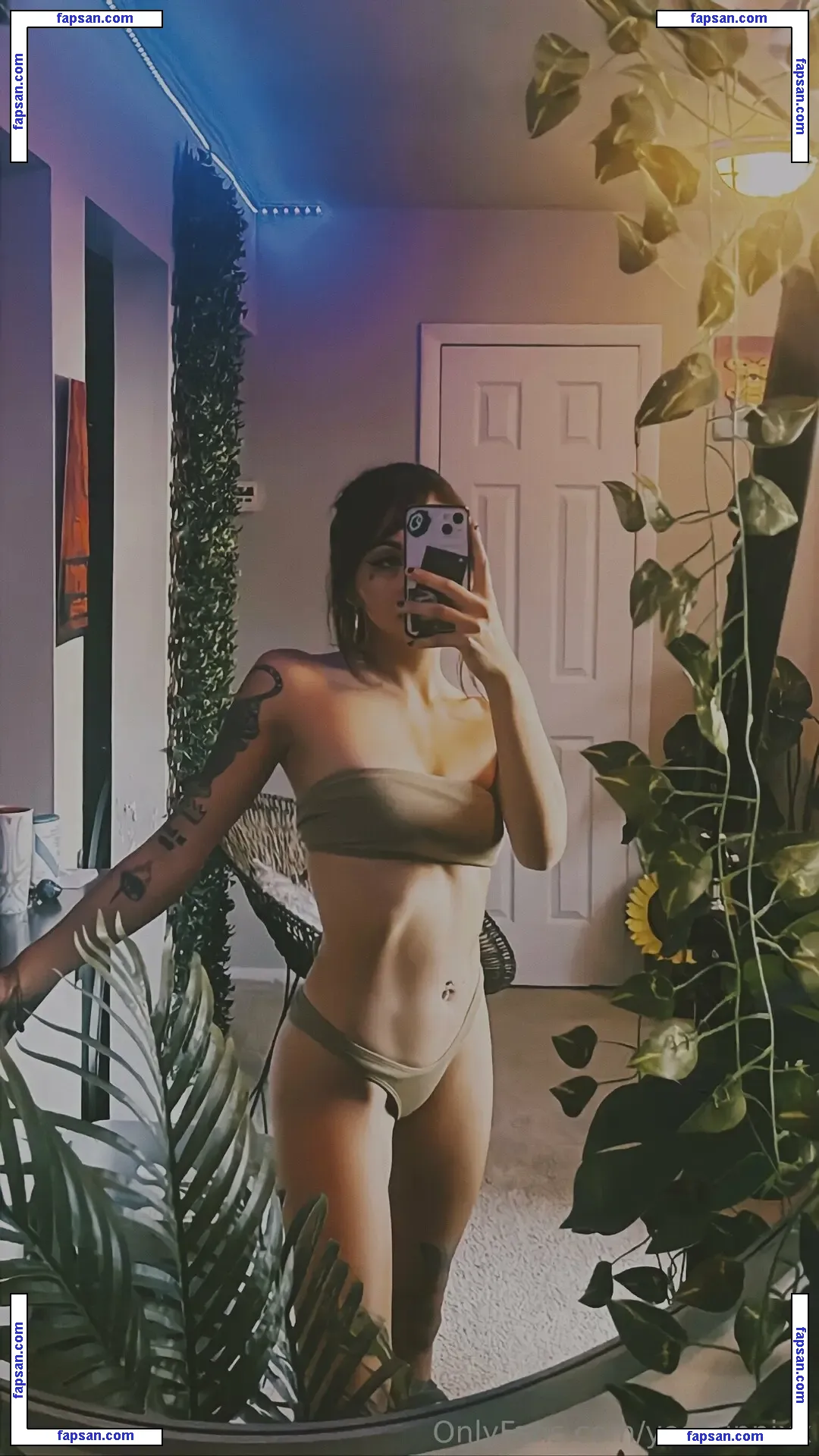 yeshunnixx nude photo #0016 from OnlyFans