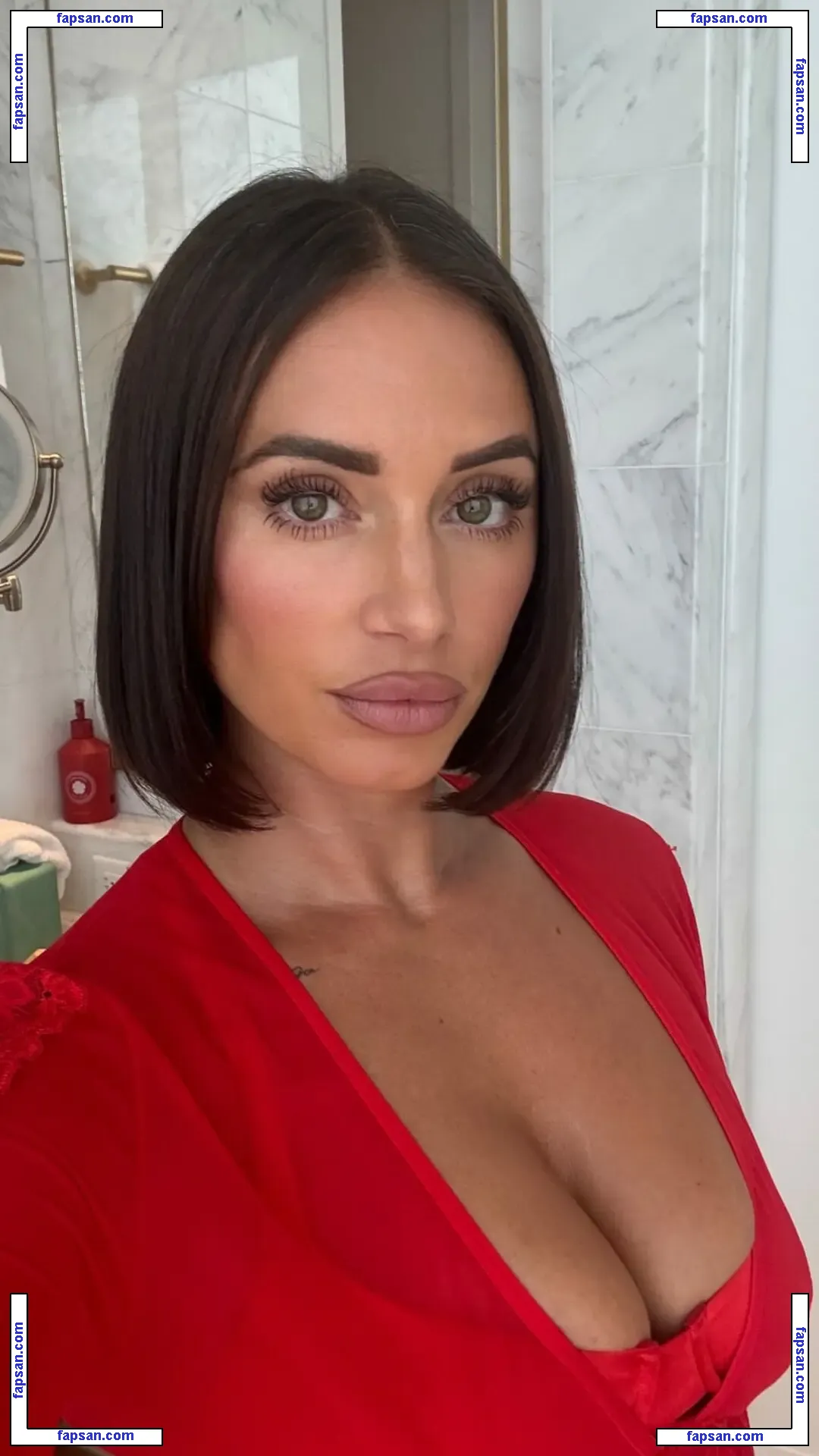 Yesjulz nude photo #0039 from OnlyFans