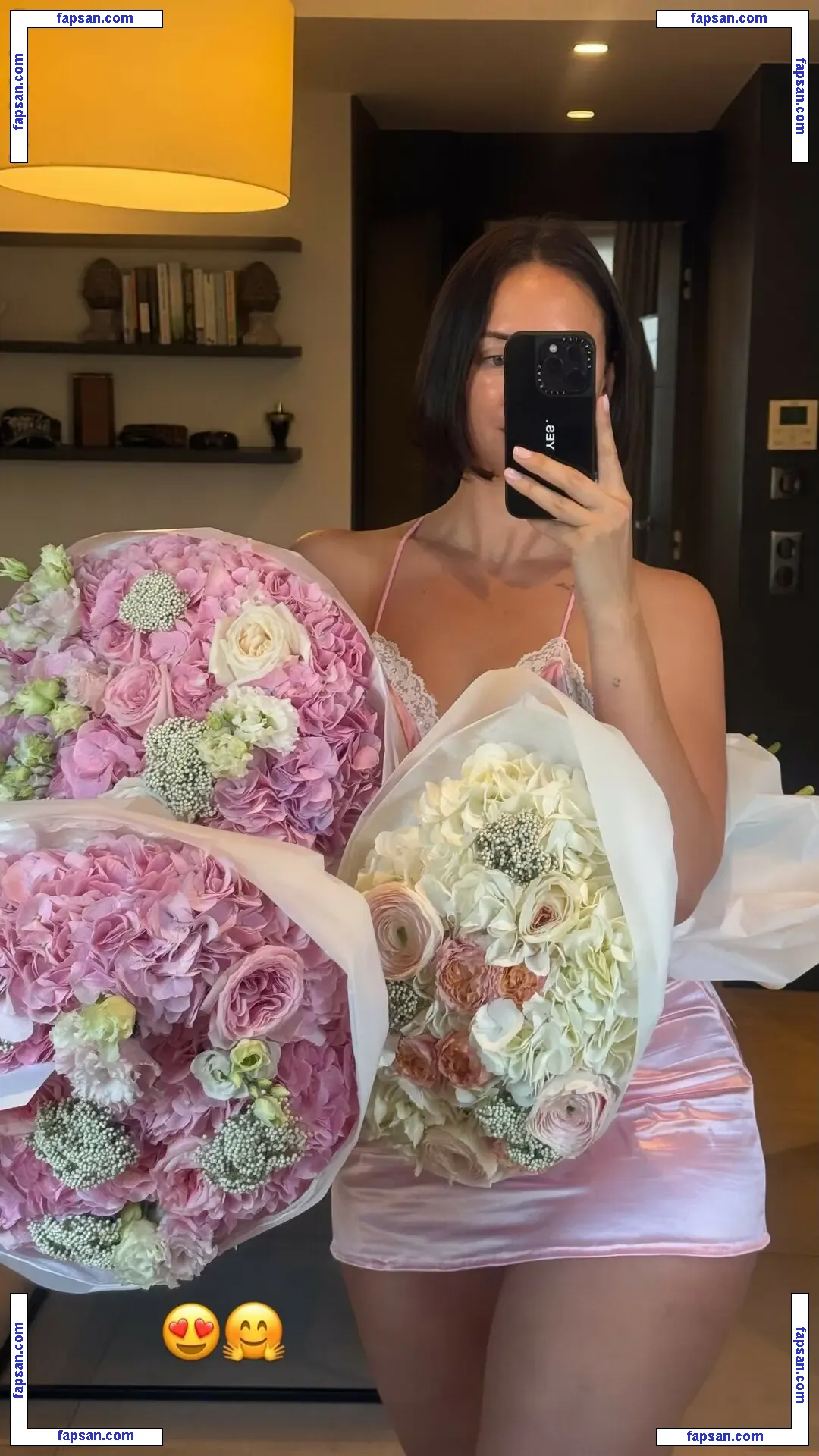 Yesjulz nude photo #0100 from OnlyFans