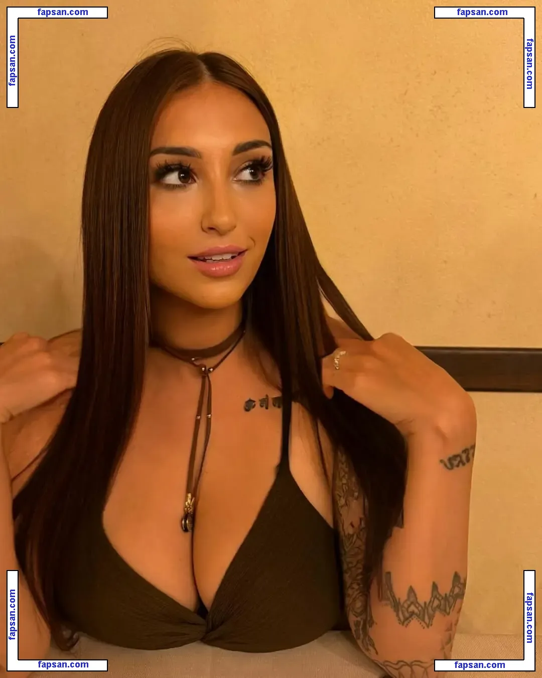 Ygwbt nude photo #0713 from OnlyFans