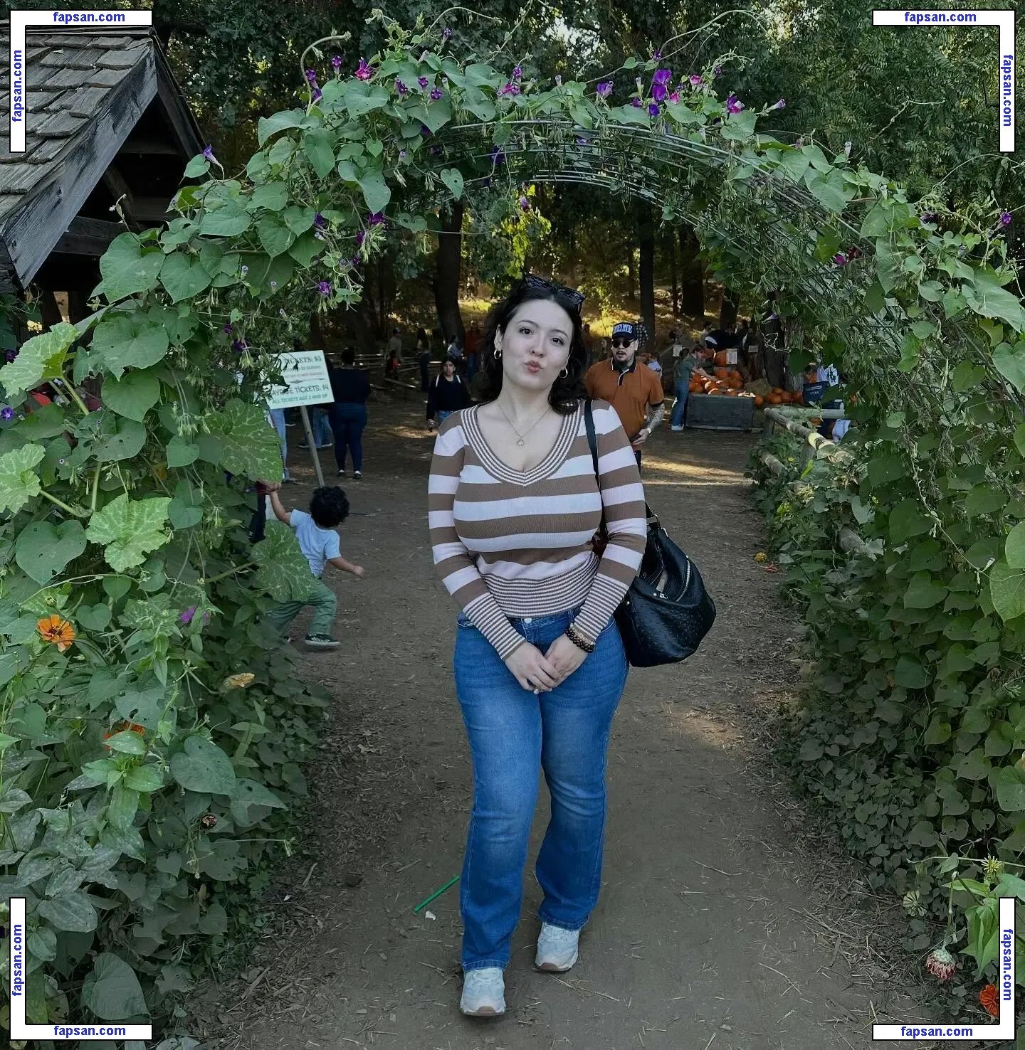 Ygwbt голая фото #0886 с Онлифанс