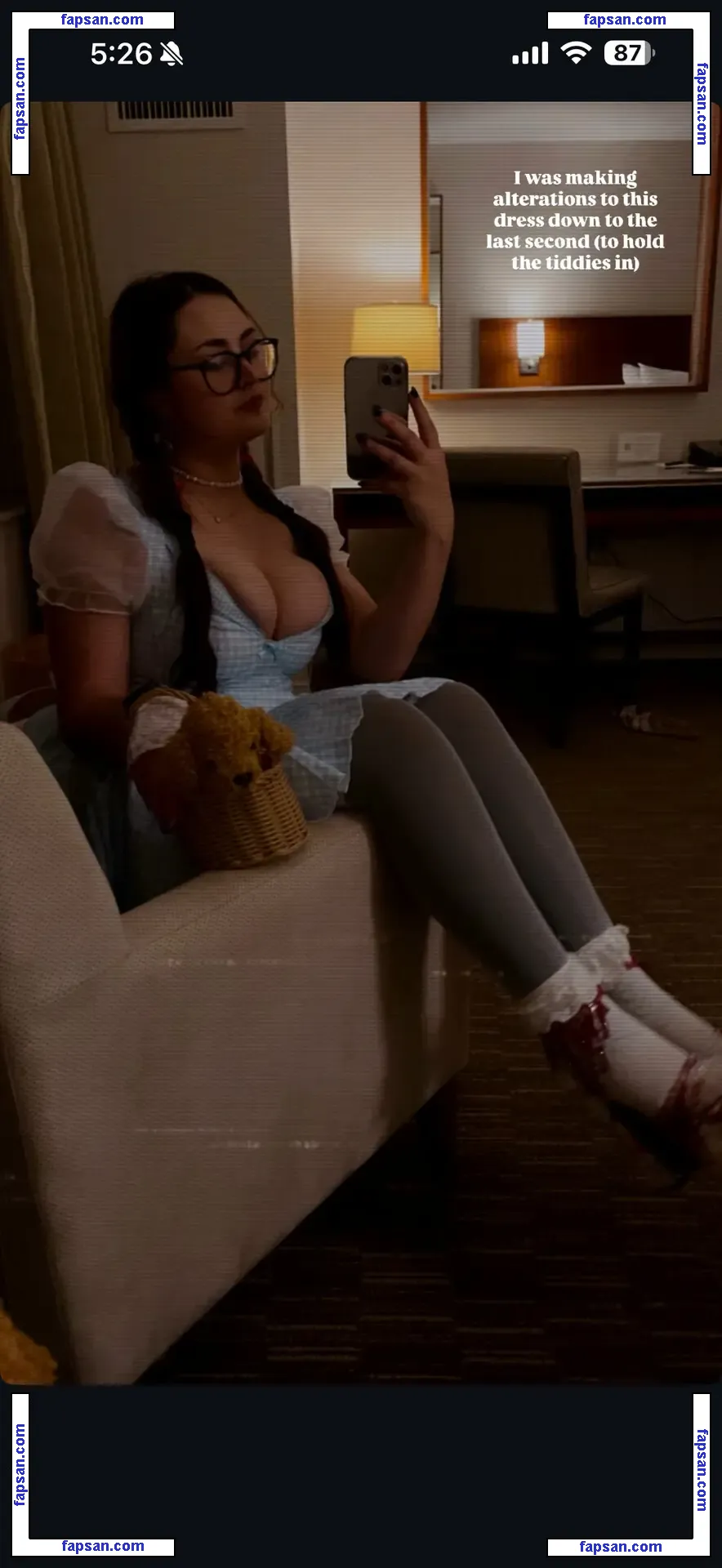 Yikesimbella nude photo #0006 from OnlyFans