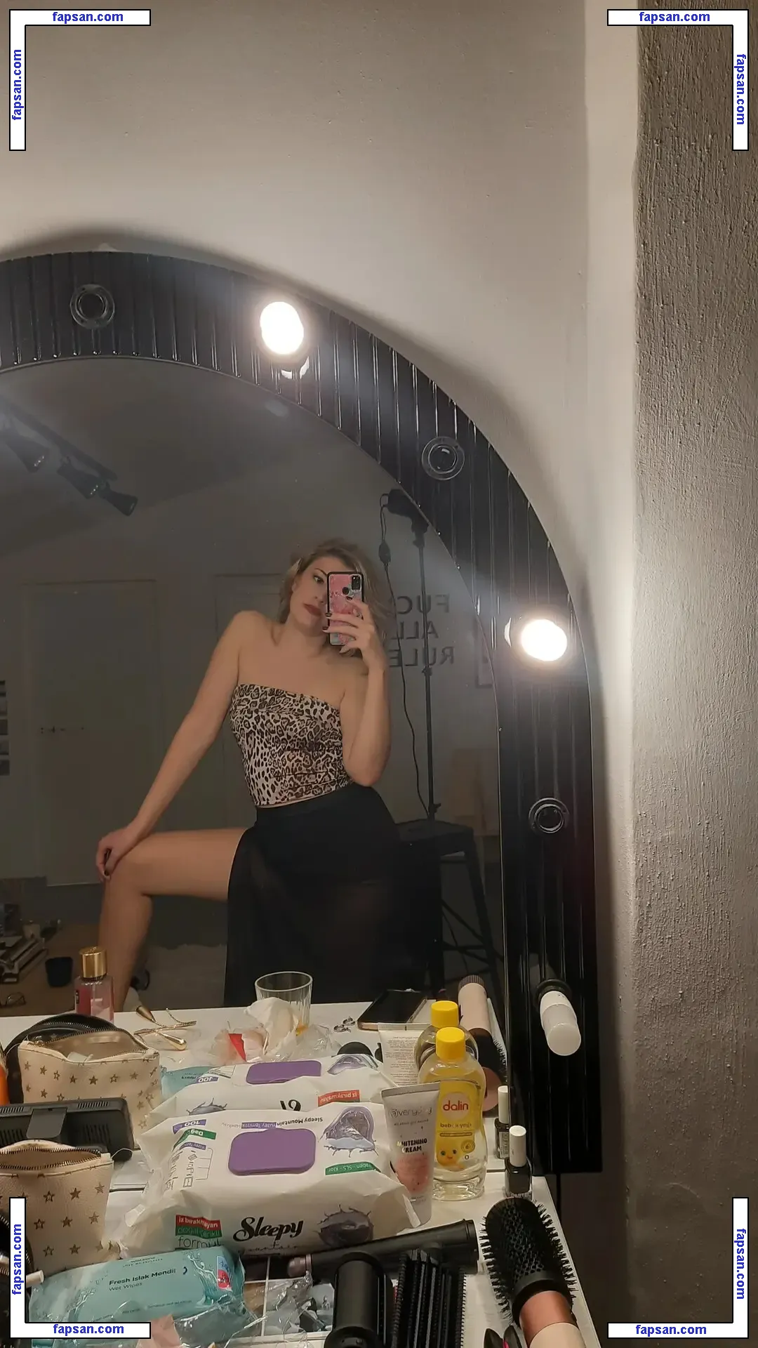 yildizozkan__ голая фото #0003 с Онлифанс