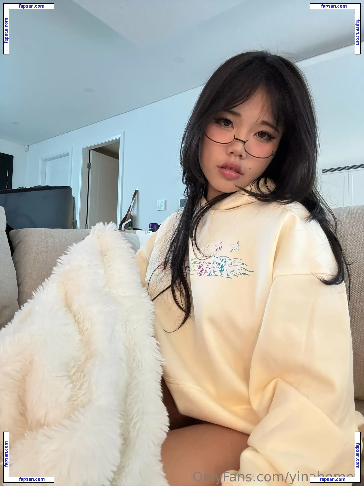 yinahomefi nude photo #0070 from OnlyFans