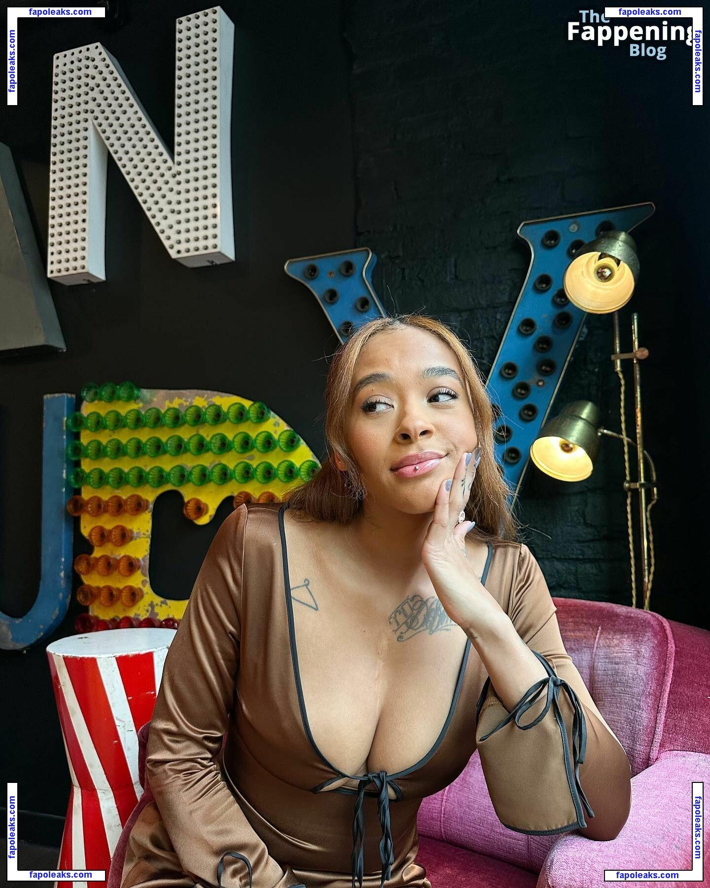 Yinka Bokinni nude photo #0013 from OnlyFans